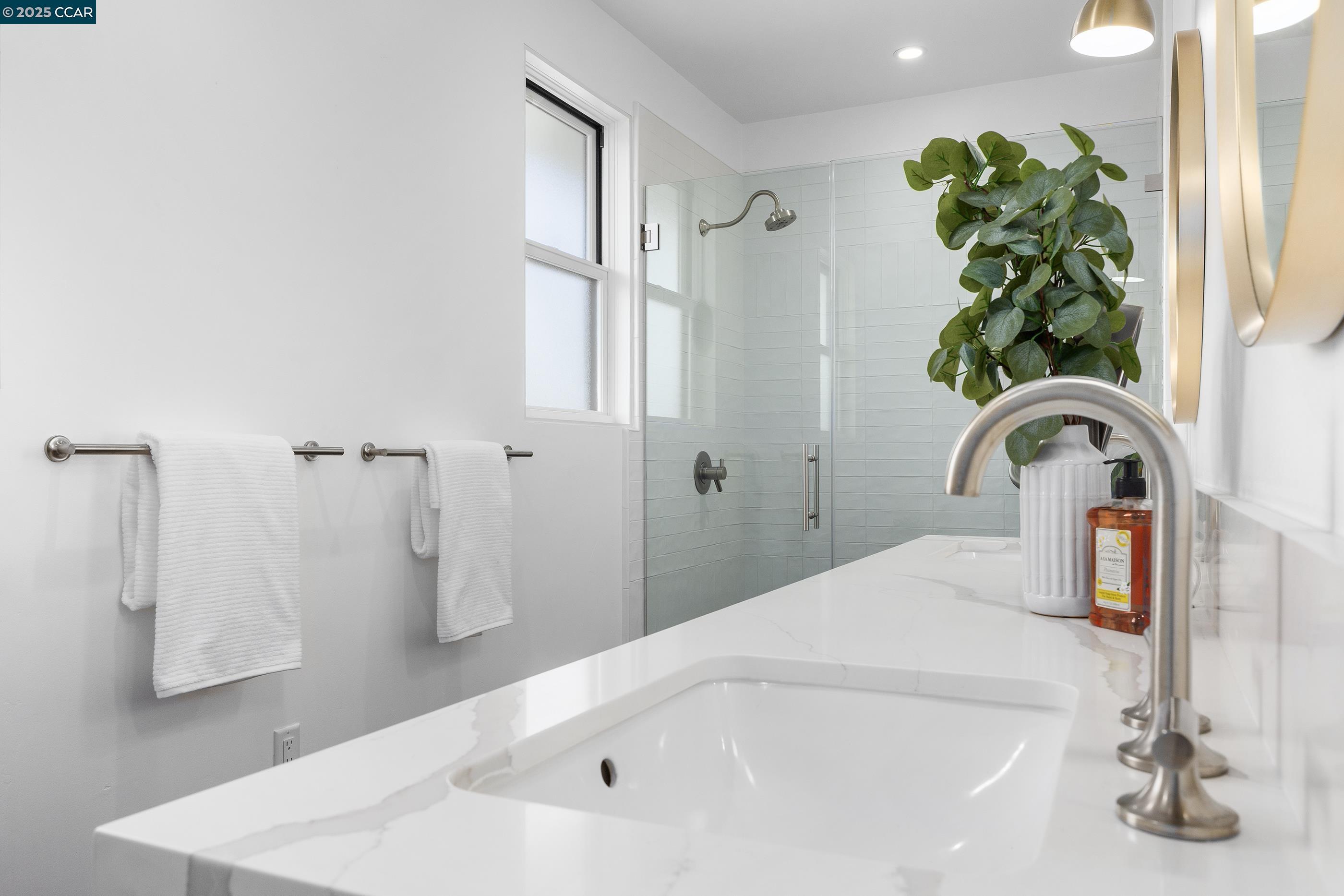 Detail Gallery Image 23 of 60 For 130 Bay Crest Rd, Santa Cruz,  CA 95062 - 3 Beds | 3/1 Baths