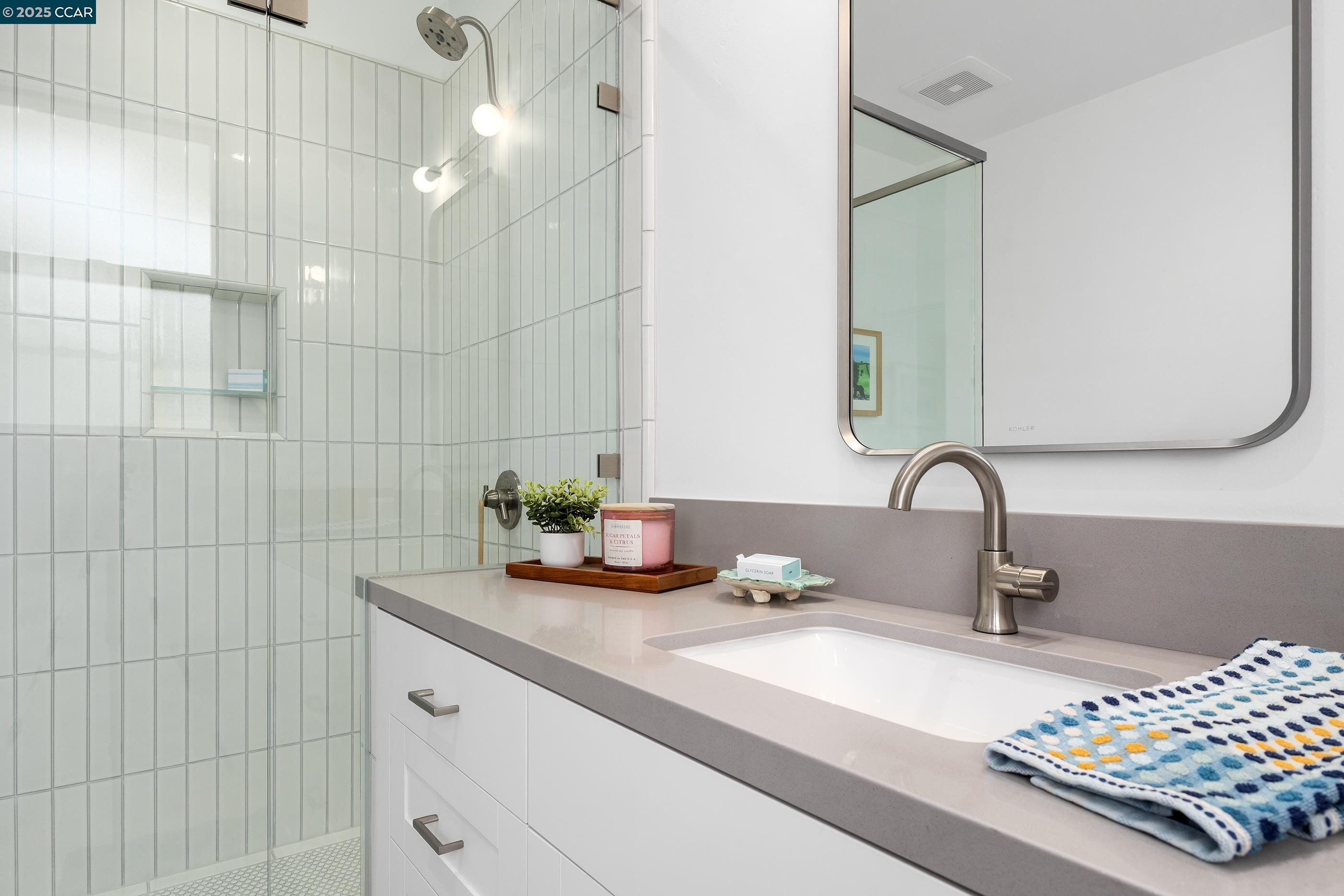 Detail Gallery Image 31 of 60 For 130 Bay Crest Rd, Santa Cruz,  CA 95062 - 3 Beds | 3/1 Baths
