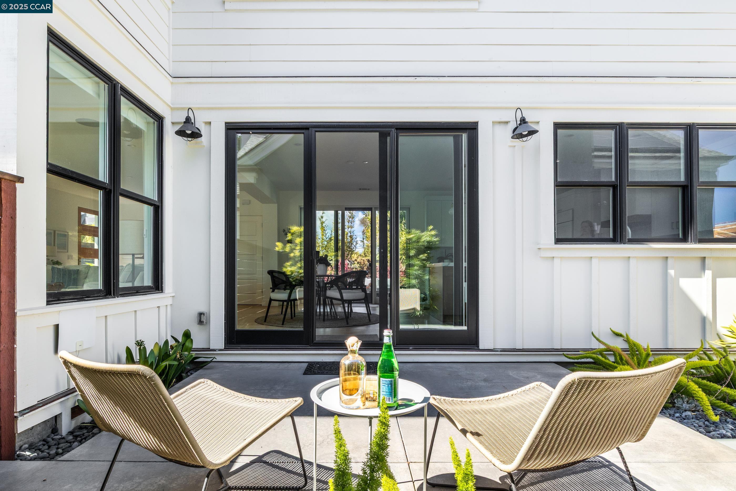 Detail Gallery Image 6 of 60 For 130 Bay Crest Rd, Santa Cruz,  CA 95062 - 3 Beds | 3/1 Baths