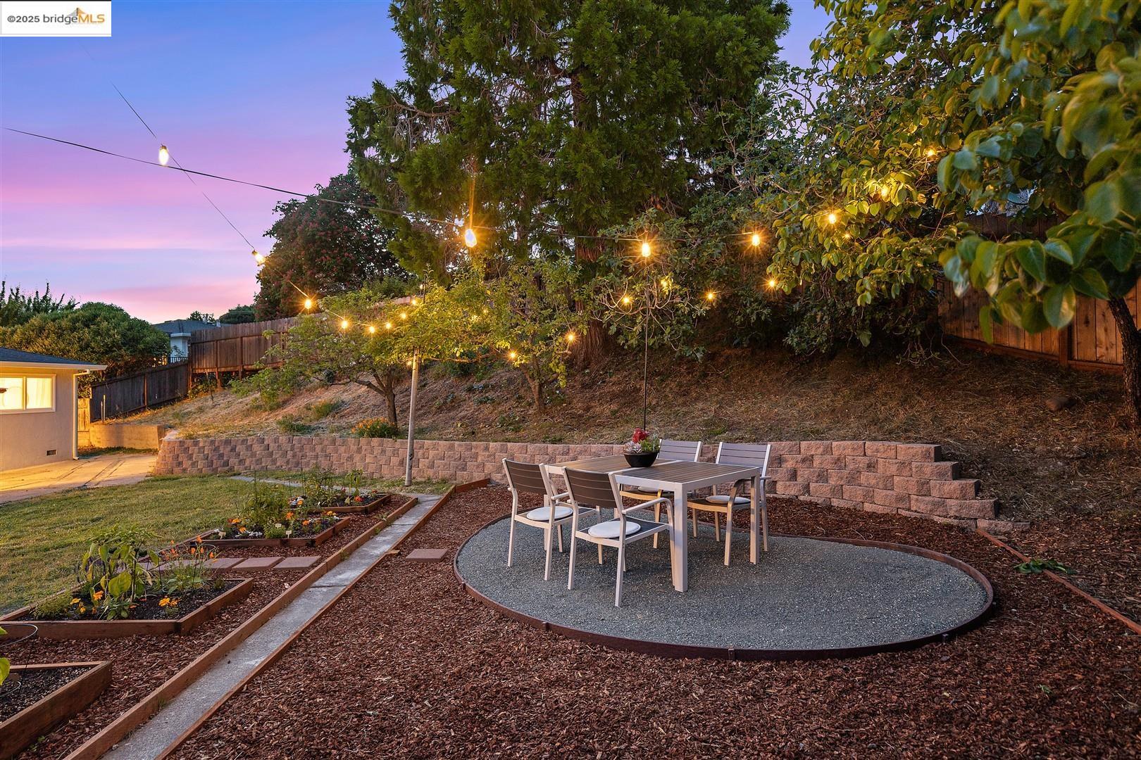 Detail Gallery Image 39 of 43 For 4511 Gregory Way, Richmond,  CA 94803 - 3 Beds | 2 Baths