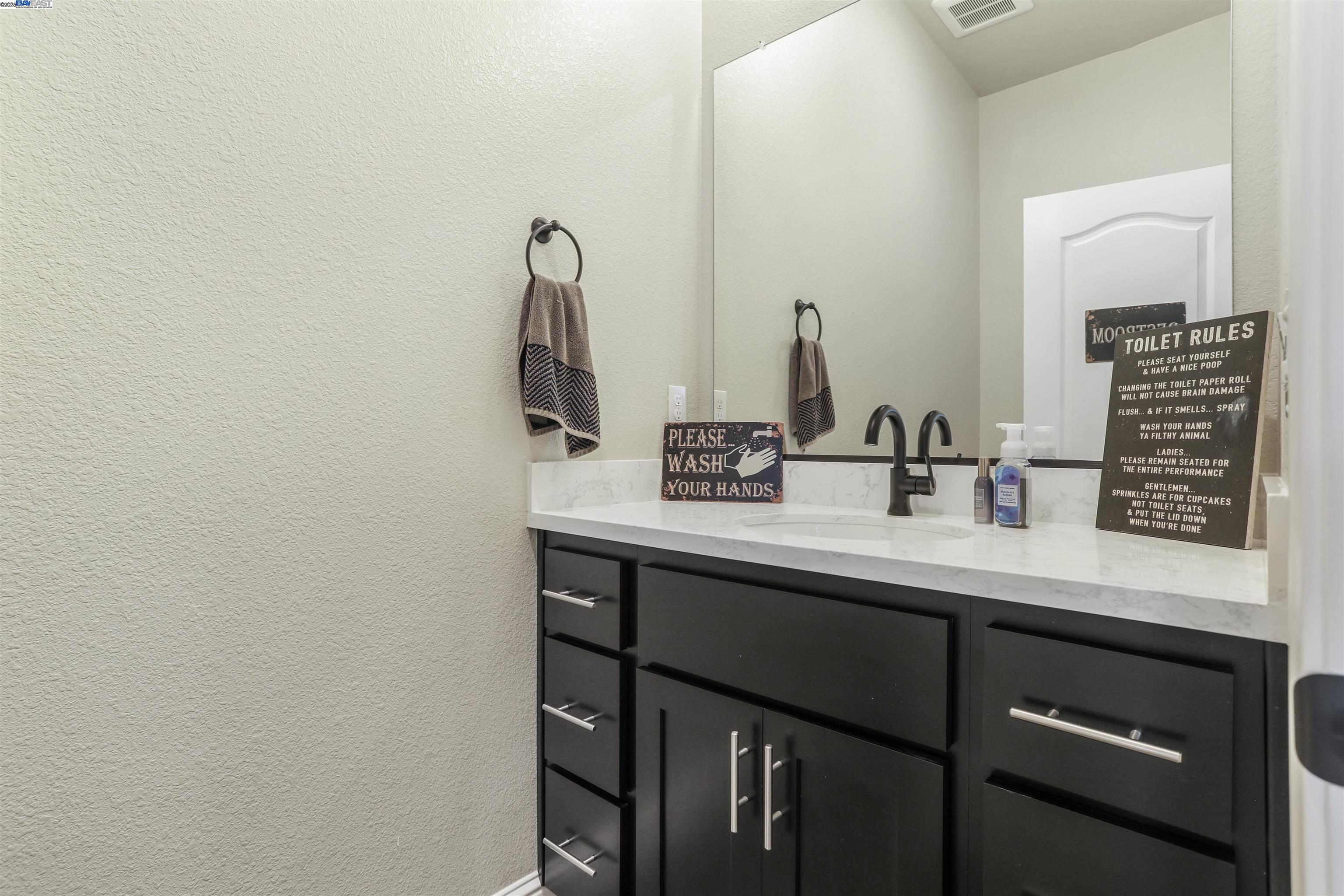 Detail Gallery Image 12 of 44 For 2178 Al Fonseca Ln, Manteca,  CA 95337 - 4 Beds | 3/1 Baths