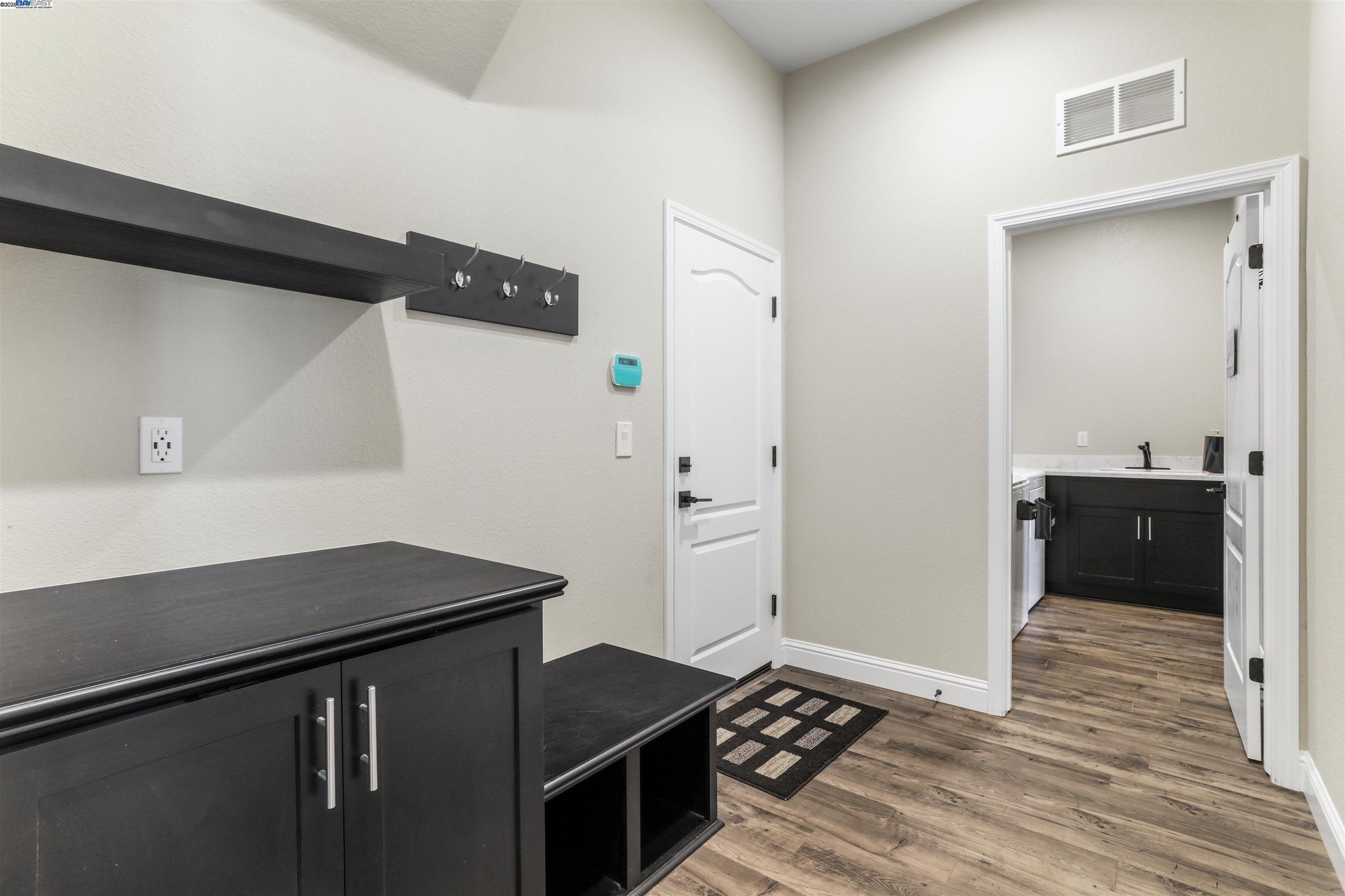 Detail Gallery Image 13 of 44 For 2178 Al Fonseca Ln, Manteca,  CA 95337 - 4 Beds | 3/1 Baths