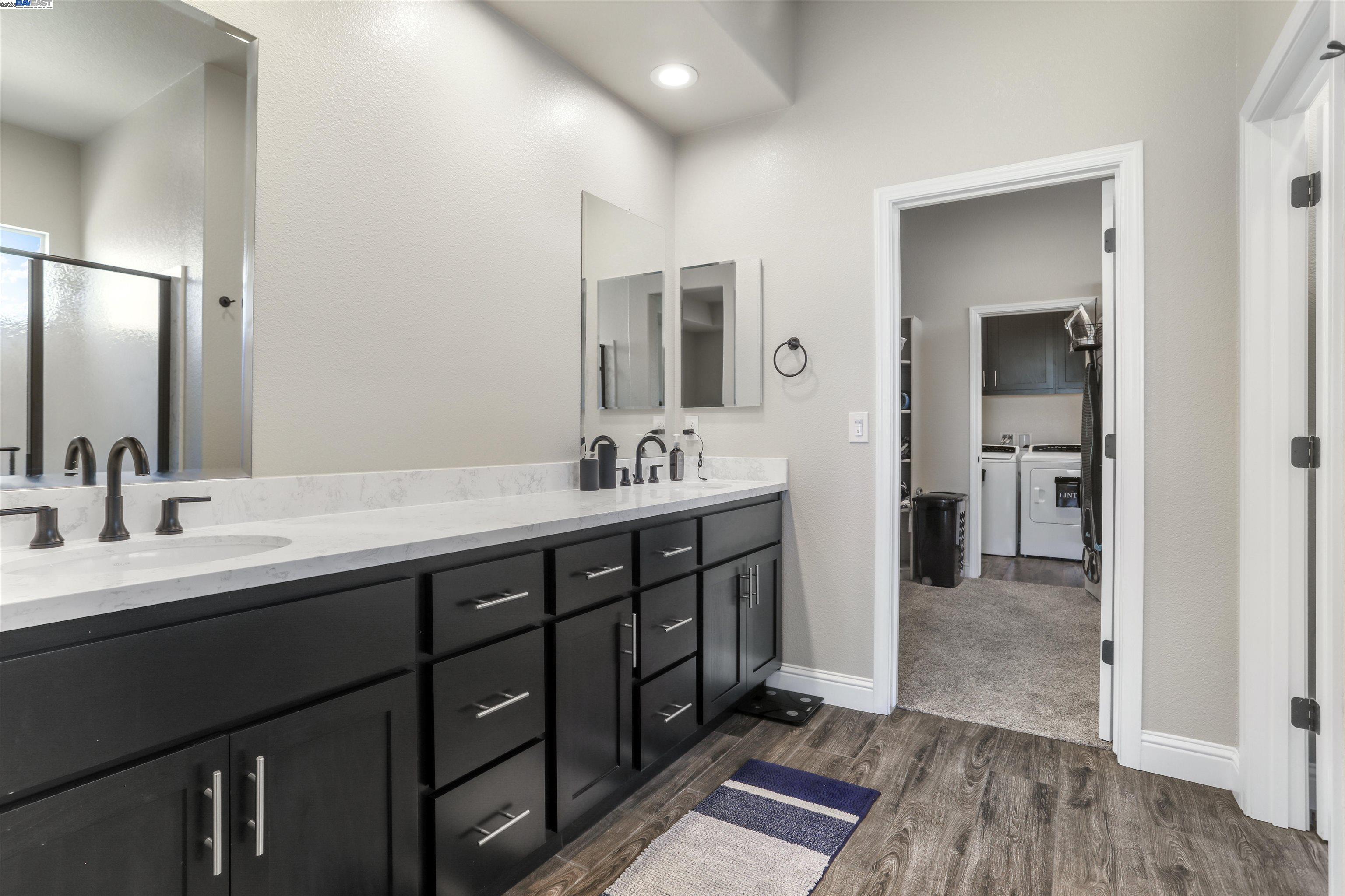 Detail Gallery Image 25 of 44 For 2178 Al Fonseca Ln, Manteca,  CA 95337 - 4 Beds | 3/1 Baths