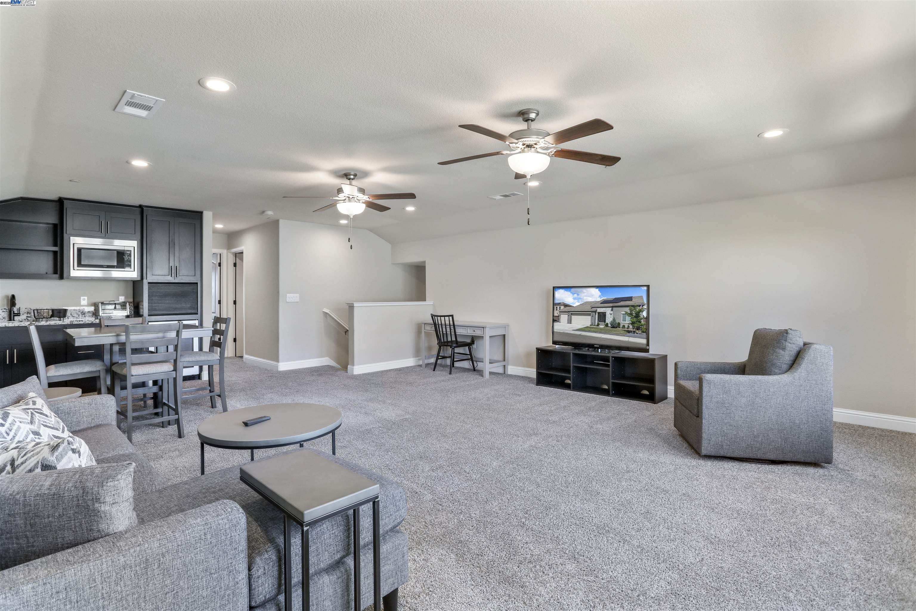 Detail Gallery Image 30 of 44 For 2178 Al Fonseca Ln, Manteca,  CA 95337 - 4 Beds | 3/1 Baths