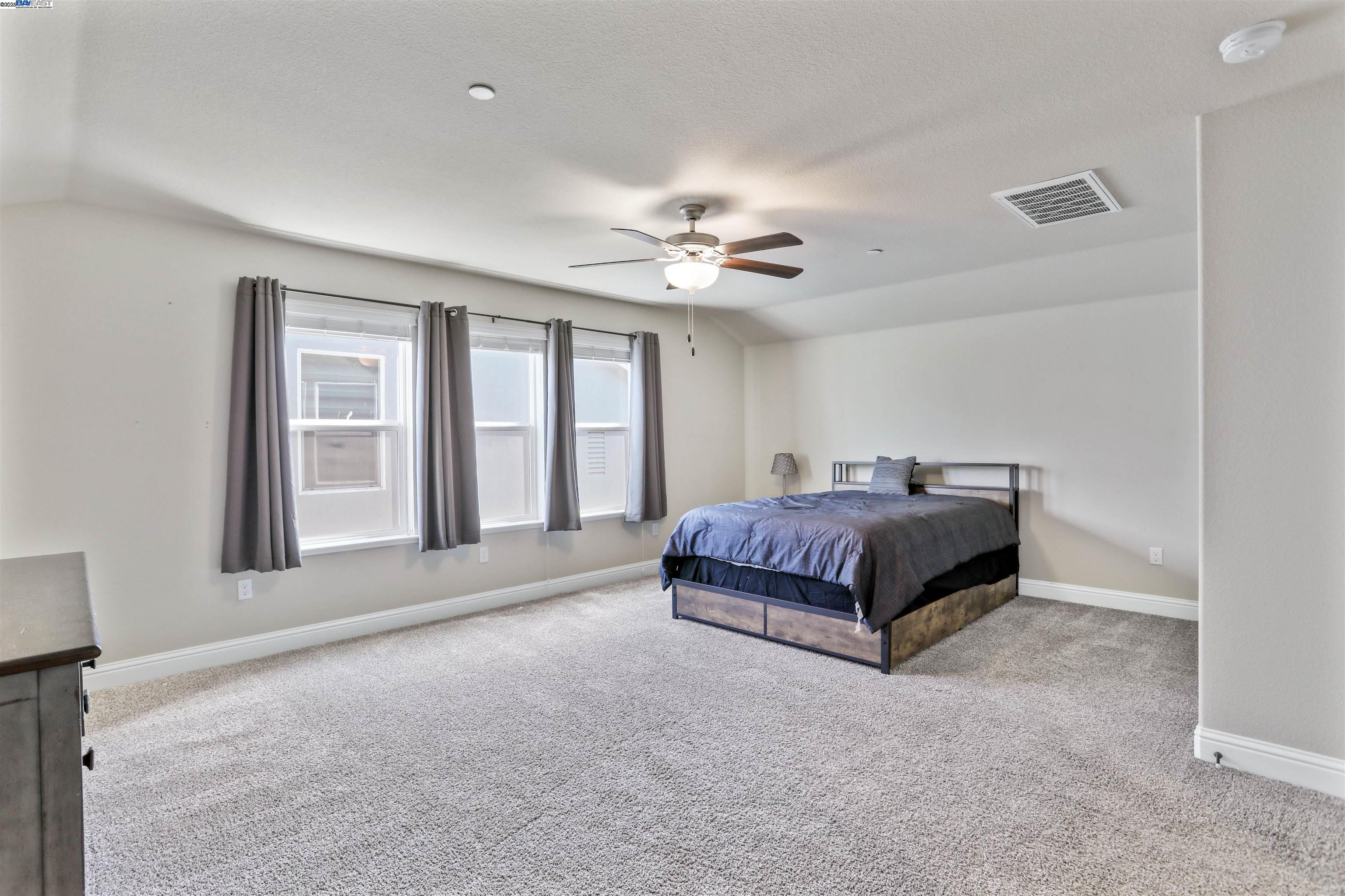 Detail Gallery Image 35 of 44 For 2178 Al Fonseca Ln, Manteca,  CA 95337 - 4 Beds | 3/1 Baths