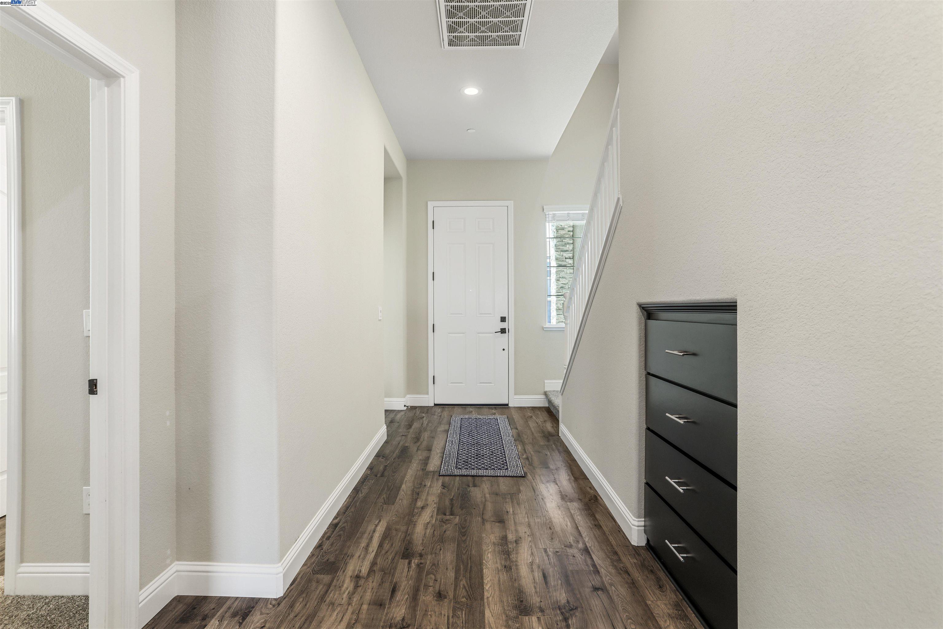 Detail Gallery Image 5 of 44 For 2178 Al Fonseca Ln, Manteca,  CA 95337 - 4 Beds | 3/1 Baths