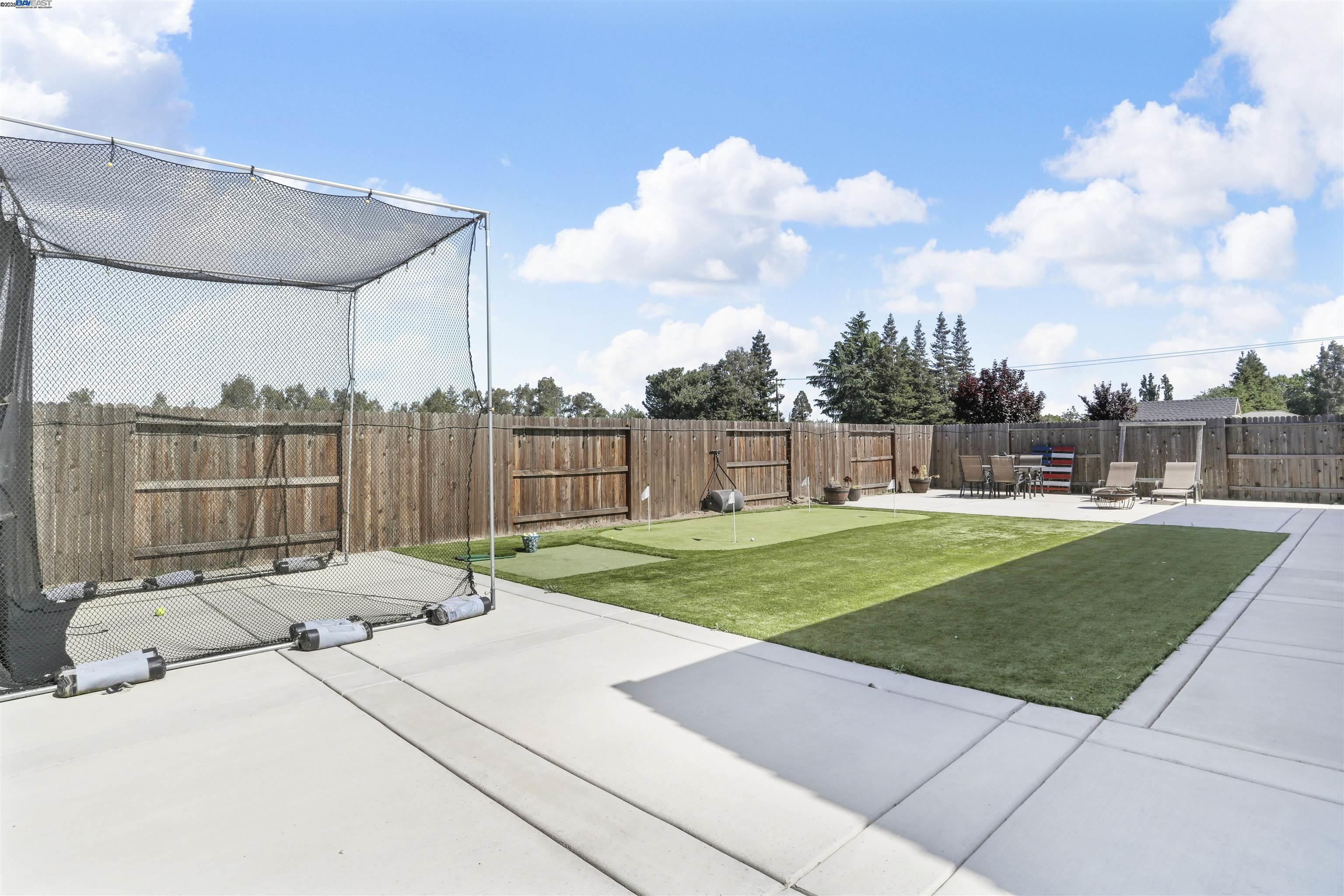 Detail Gallery Image 43 of 44 For 2178 Al Fonseca Ln, Manteca,  CA 95337 - 4 Beds | 3/1 Baths