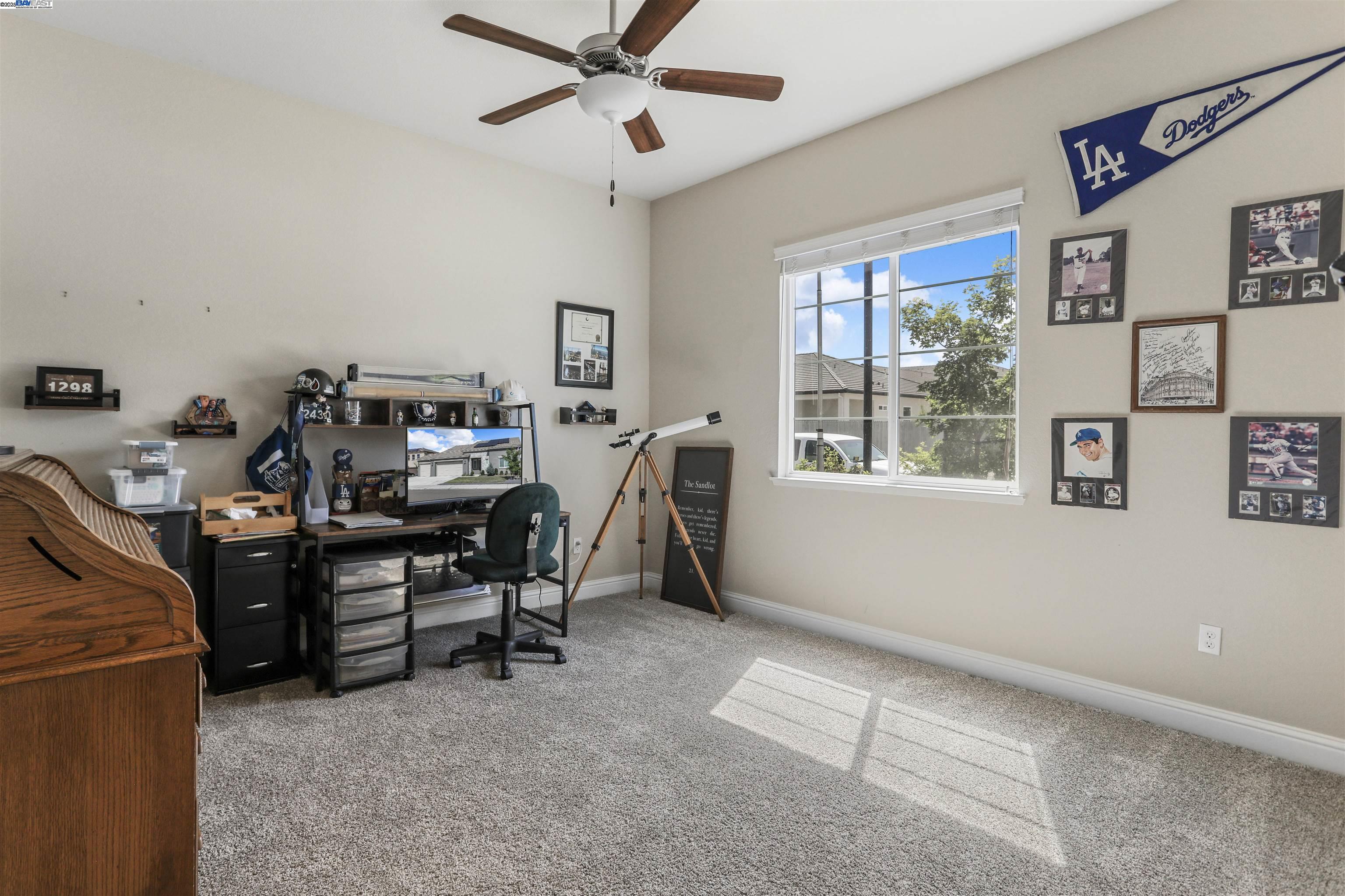 Detail Gallery Image 6 of 44 For 2178 Al Fonseca Ln, Manteca,  CA 95337 - 4 Beds | 3/1 Baths