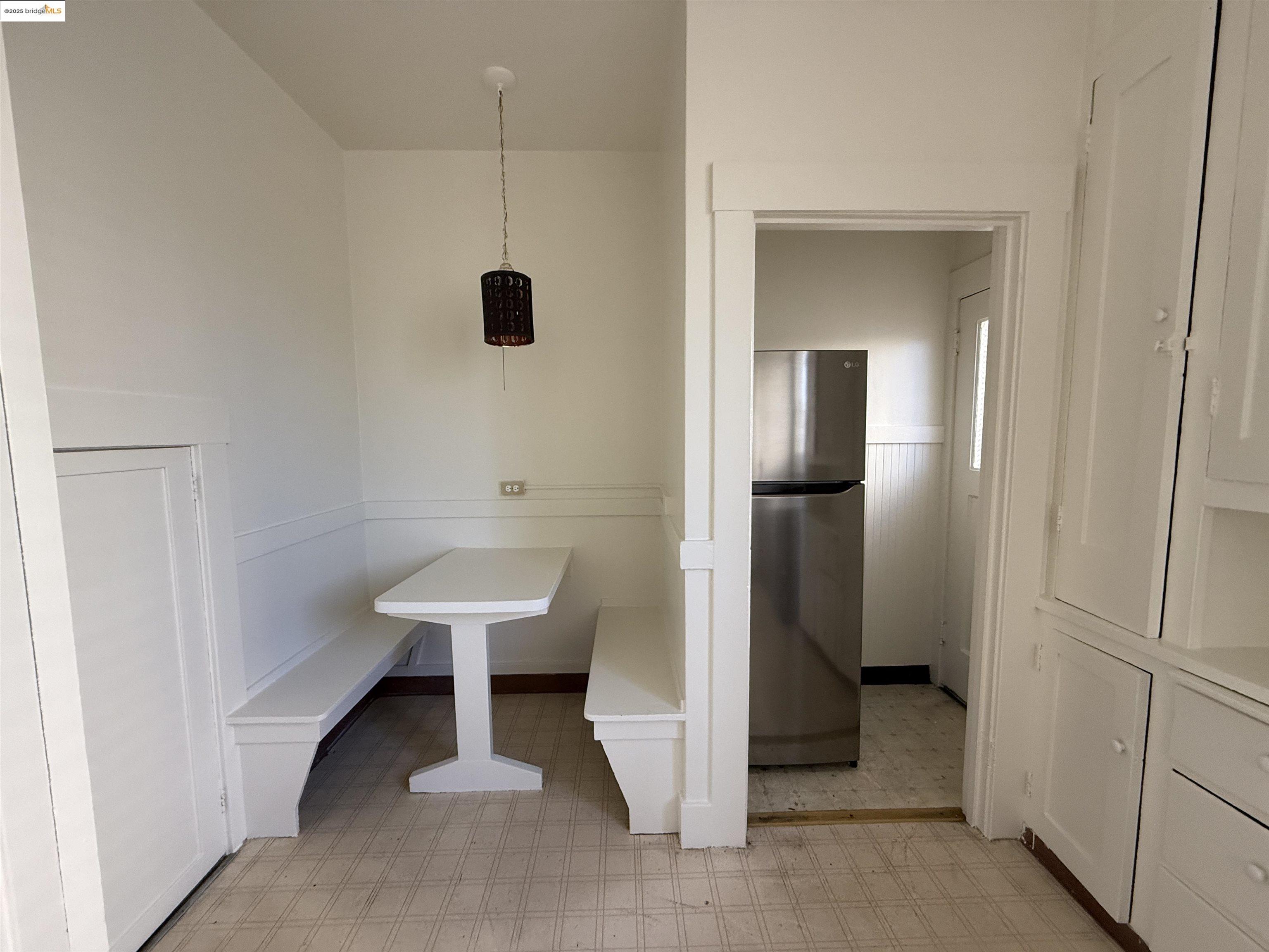 Detail Gallery Image 30 of 44 For 3999 Clarke, Oakland,  CA 94609 - – Beds | – Baths