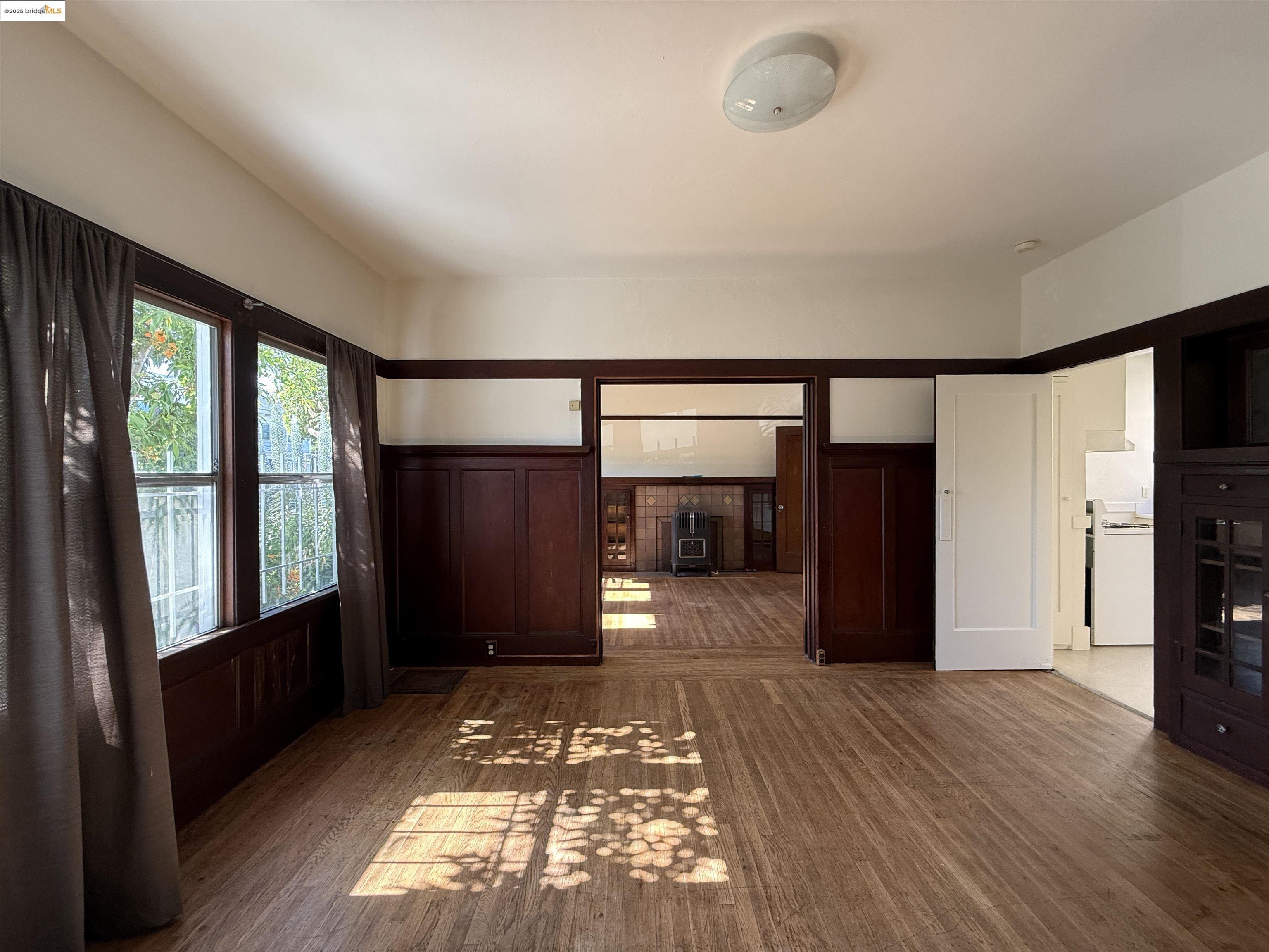 Detail Gallery Image 34 of 44 For 3999 Clarke, Oakland,  CA 94609 - – Beds | – Baths