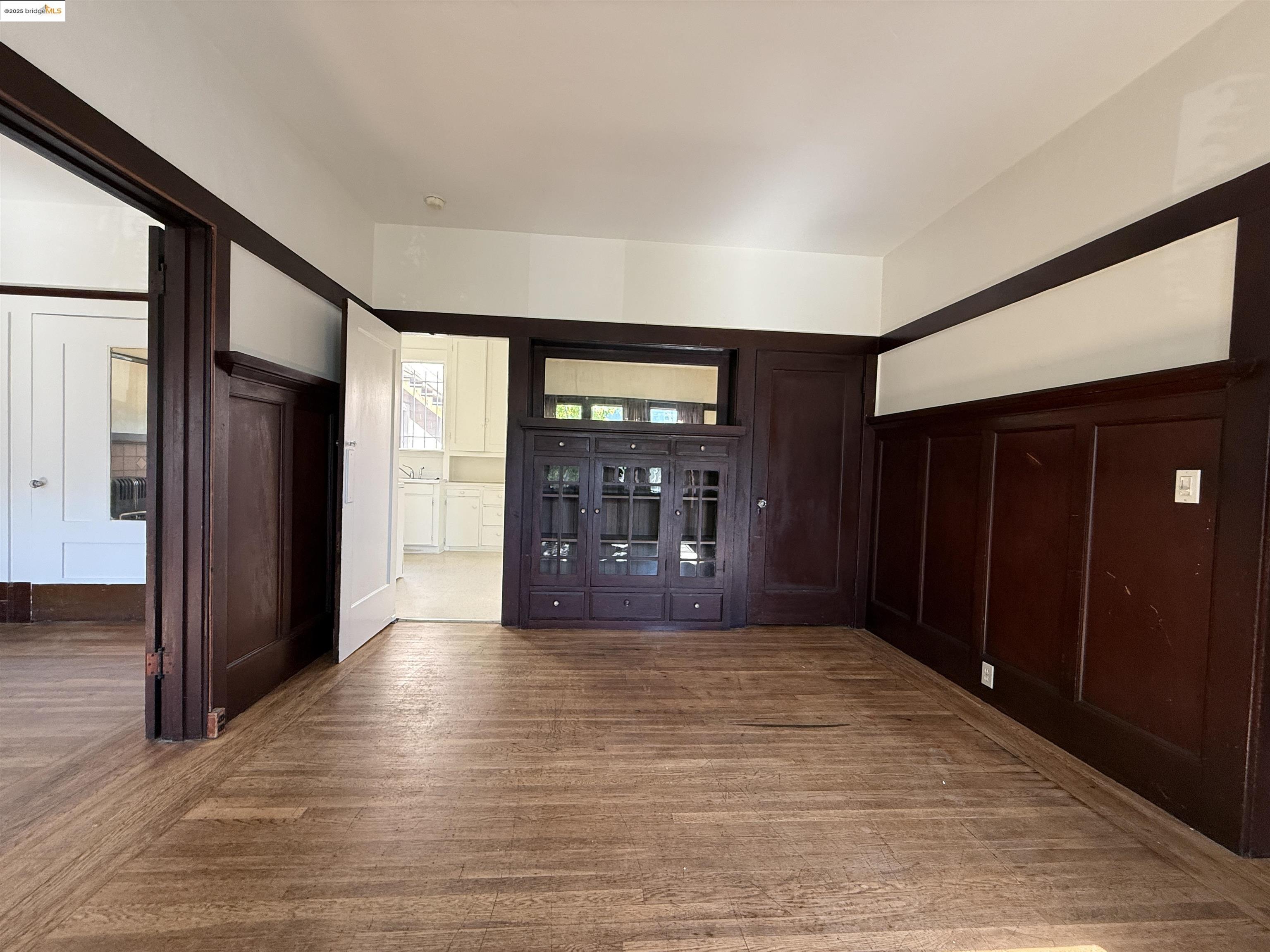 Detail Gallery Image 35 of 44 For 3999 Clarke, Oakland,  CA 94609 - – Beds | – Baths