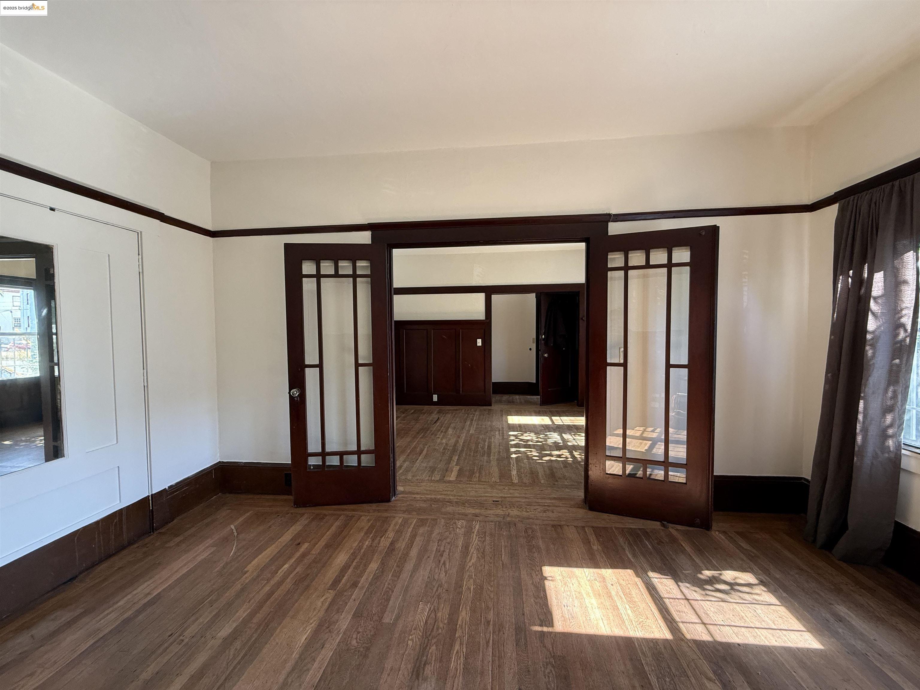 Detail Gallery Image 37 of 44 For 3999 Clarke, Oakland,  CA 94609 - – Beds | – Baths