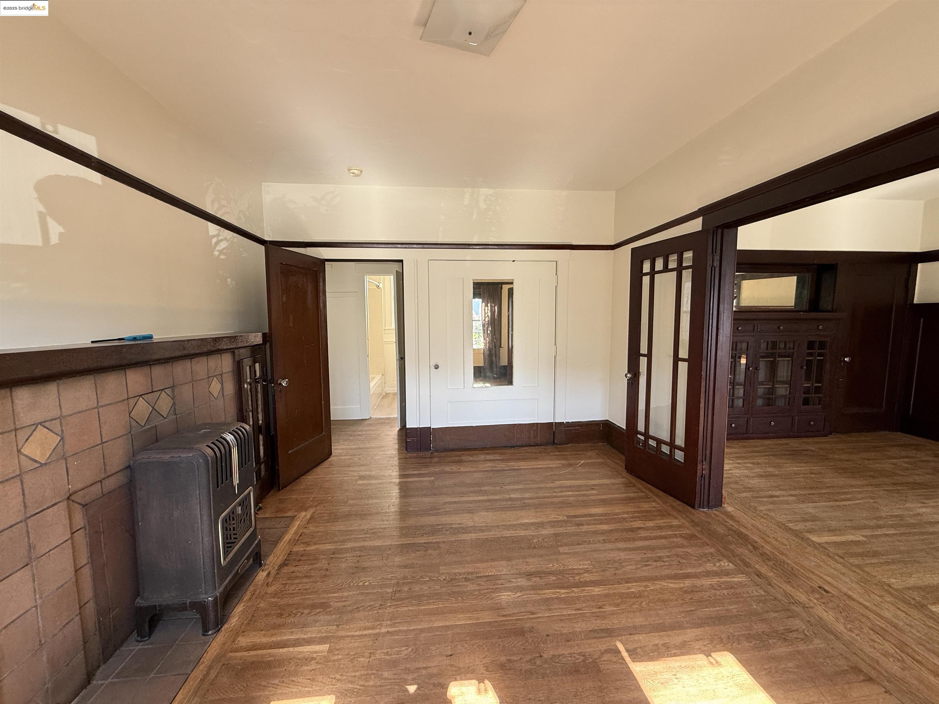 Detail Gallery Image 38 of 44 For 3999 Clarke, Oakland,  CA 94609 - – Beds | – Baths
