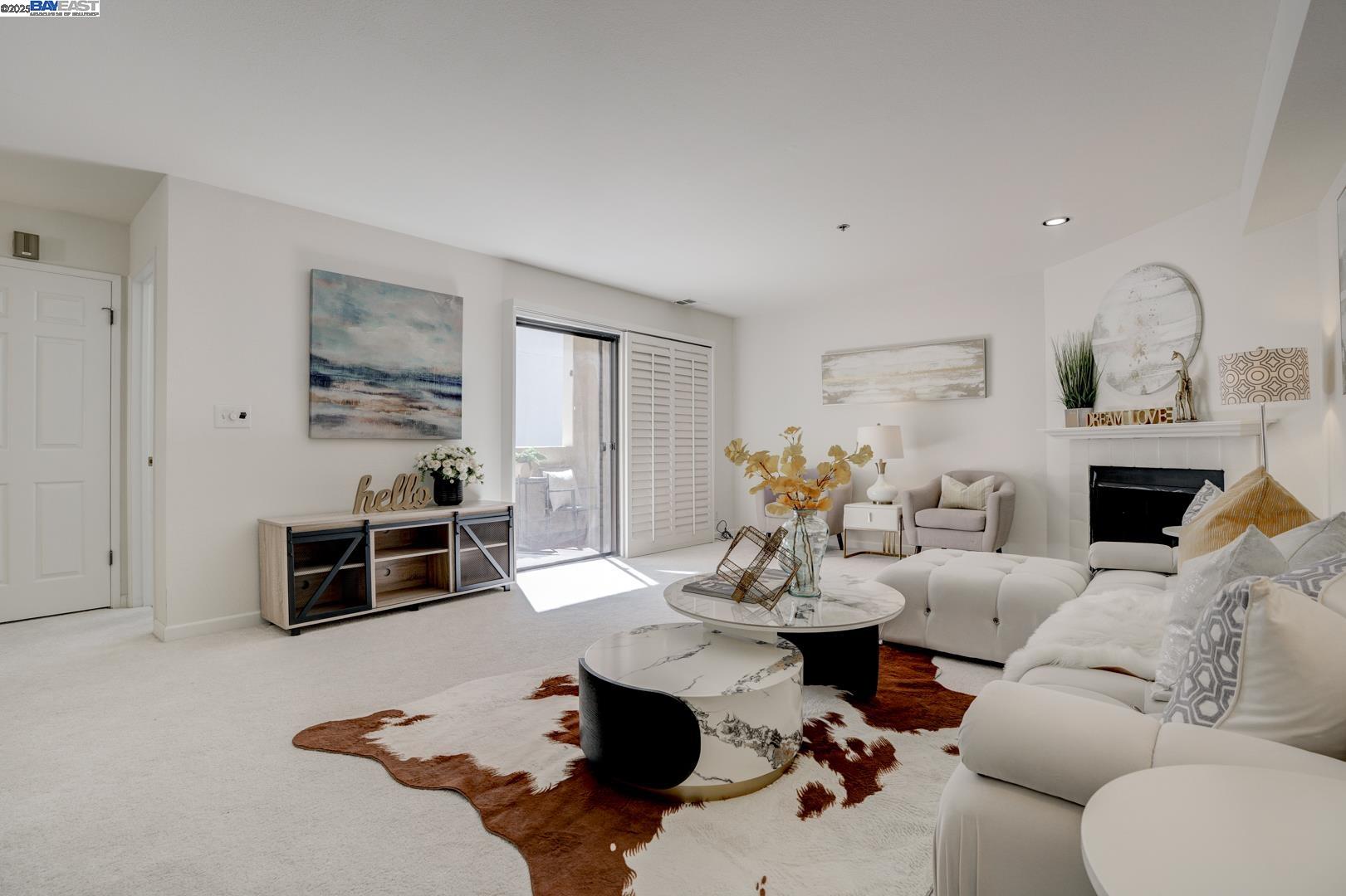 Detail Gallery Image 1 of 48 For 155 California Ave #G200,  Palo Alto,  CA 94306 - 2 Beds | 2/1 Baths