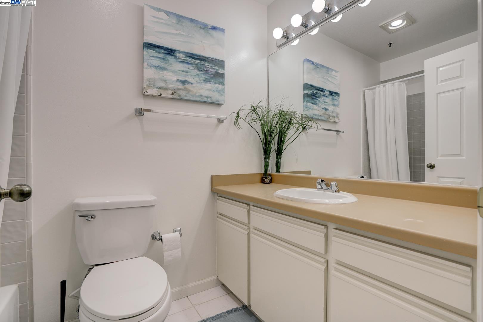 Detail Gallery Image 12 of 48 For 155 California Ave #G200,  Palo Alto,  CA 94306 - 2 Beds | 2/1 Baths