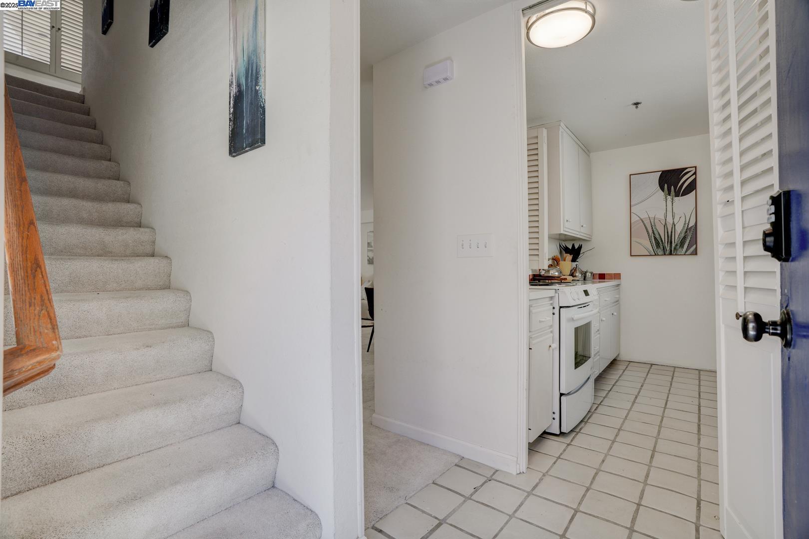 Detail Gallery Image 18 of 48 For 155 California Ave #G200,  Palo Alto,  CA 94306 - 2 Beds | 2/1 Baths