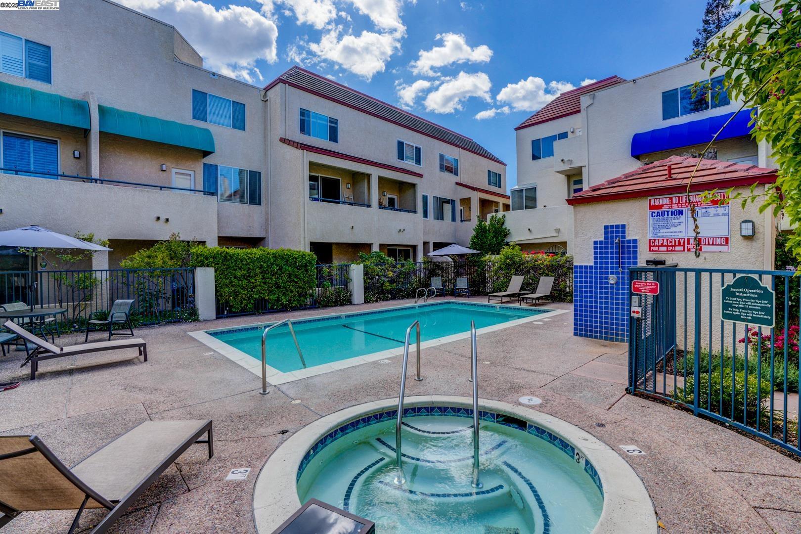Detail Gallery Image 35 of 48 For 155 California Ave #G200,  Palo Alto,  CA 94306 - 2 Beds | 2/1 Baths