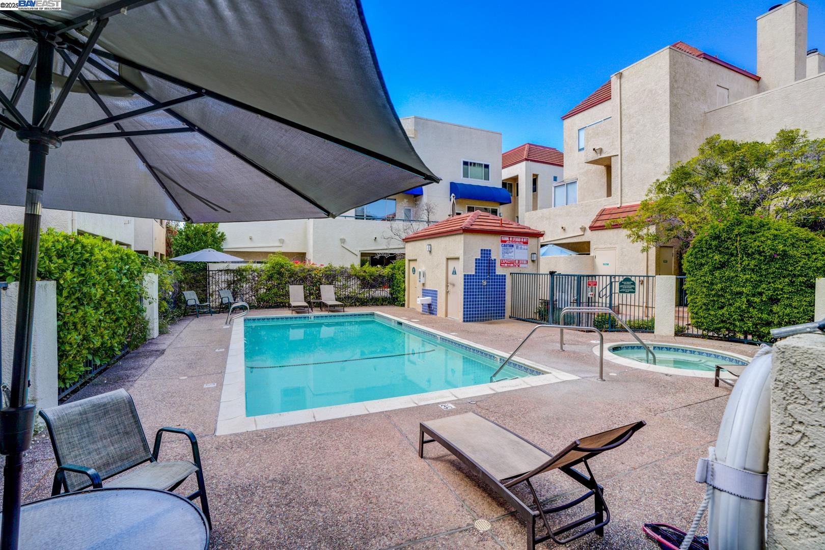 Detail Gallery Image 37 of 48 For 155 California Ave #G200,  Palo Alto,  CA 94306 - 2 Beds | 2/1 Baths