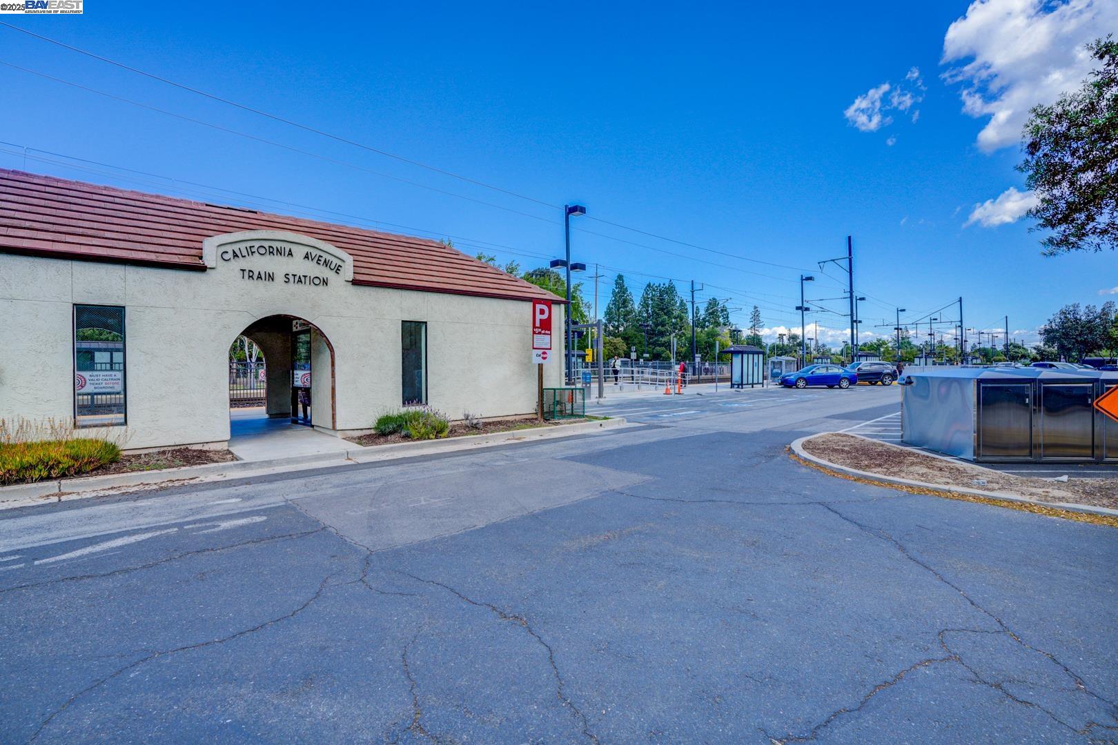 Detail Gallery Image 41 of 48 For 155 California Ave #G200,  Palo Alto,  CA 94306 - 2 Beds | 2/1 Baths