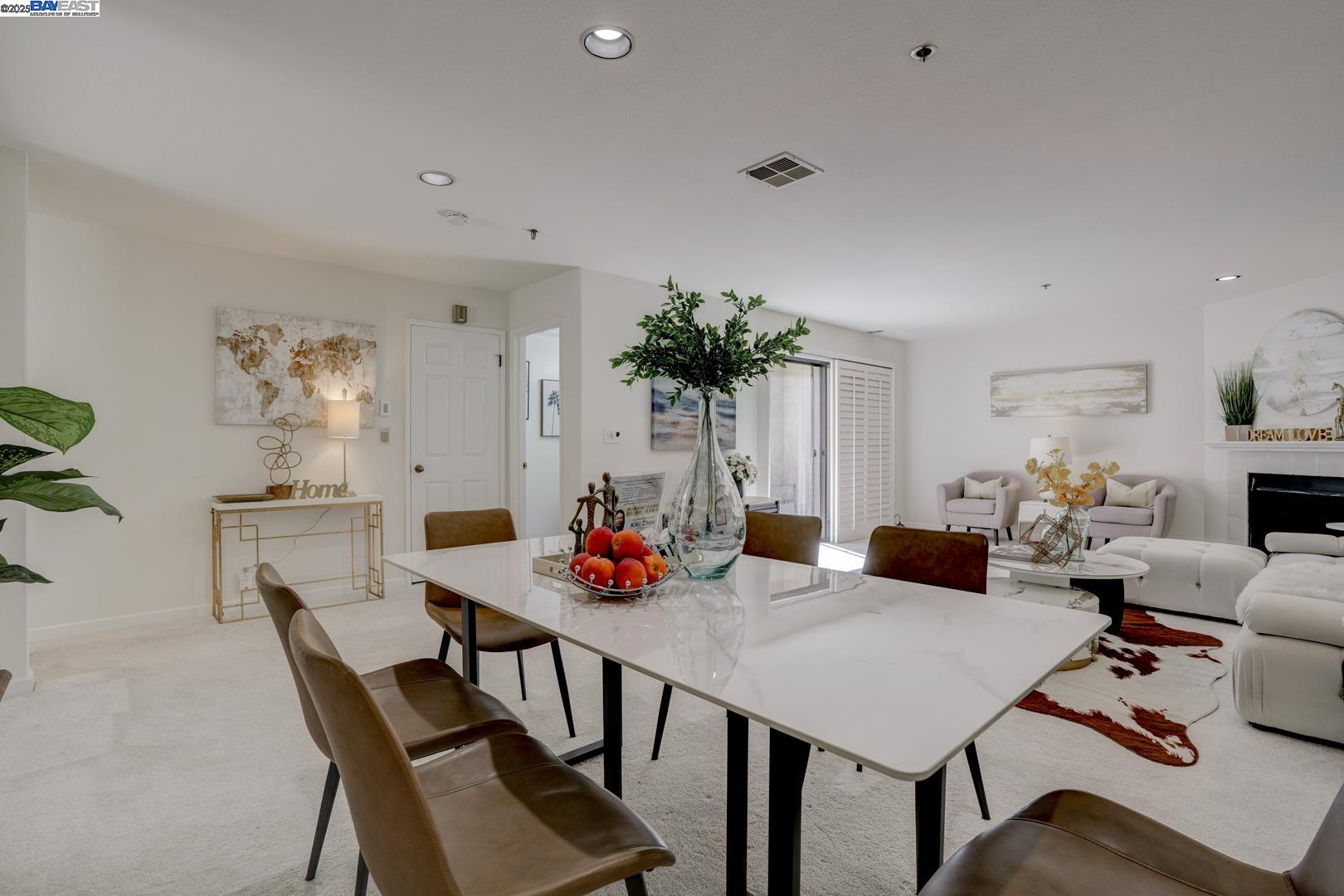 Detail Gallery Image 6 of 48 For 155 California Ave #G200,  Palo Alto,  CA 94306 - 2 Beds | 2/1 Baths