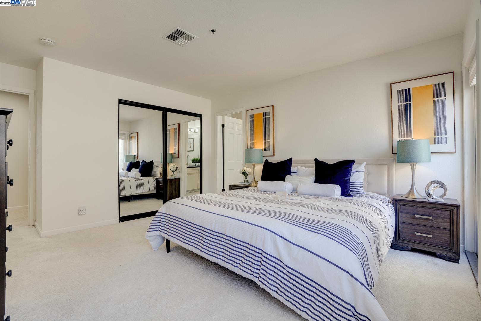 Detail Gallery Image 8 of 48 For 155 California Ave #G200,  Palo Alto,  CA 94306 - 2 Beds | 2/1 Baths
