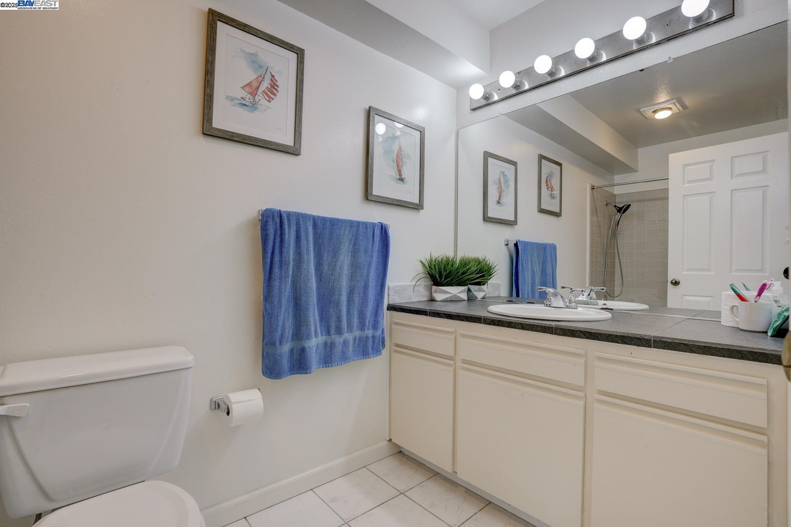 Detail Gallery Image 9 of 48 For 155 California Ave #G200,  Palo Alto,  CA 94306 - 2 Beds | 2/1 Baths