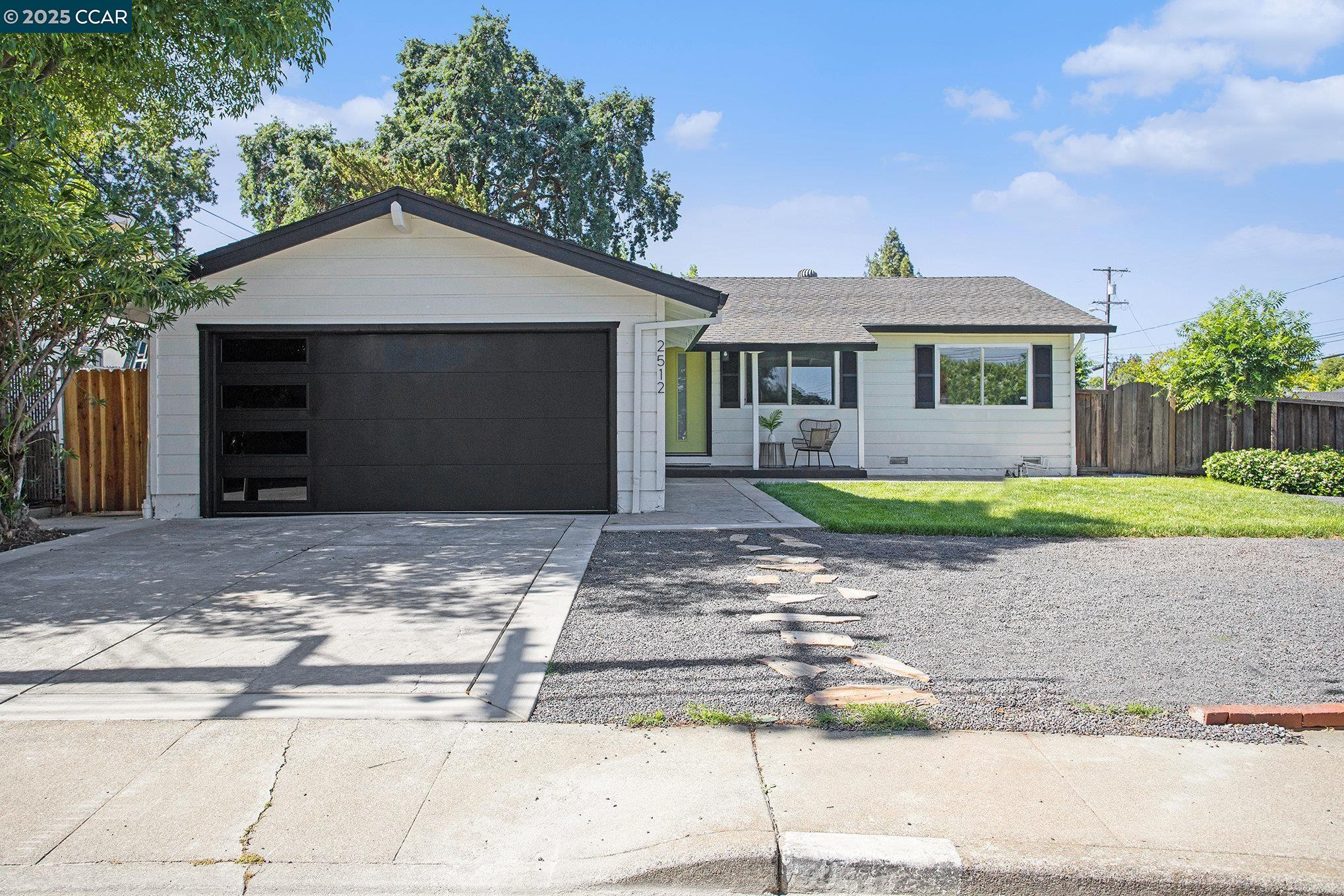 Detail Gallery Image 1 of 1 For 2512 Montgomery Ave, Concord,  CA 94519 - 4 Beds | 2 Baths