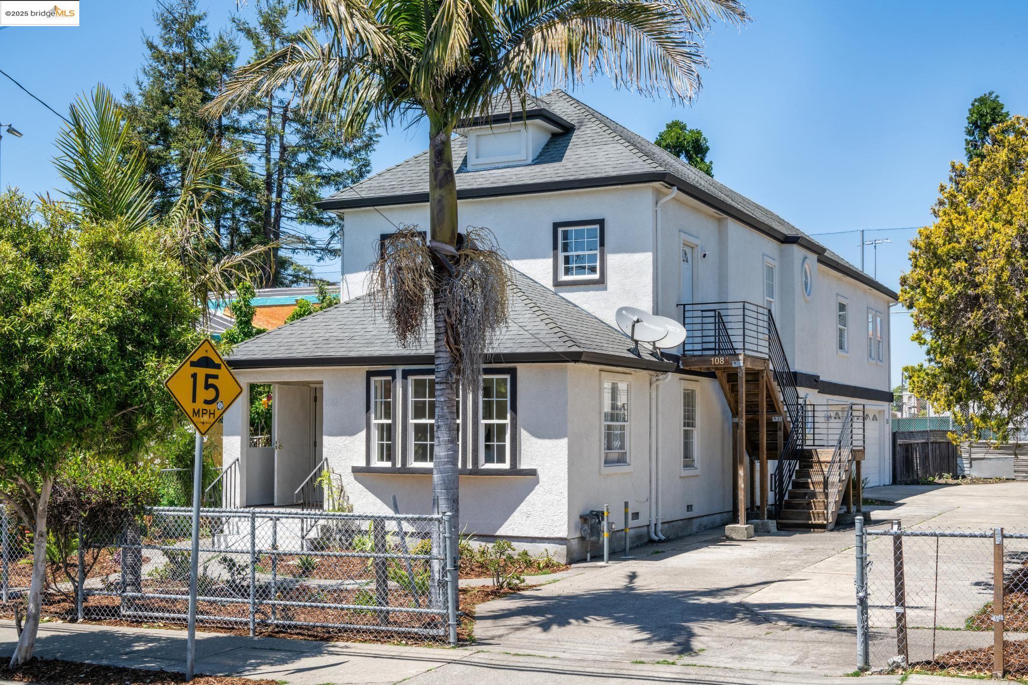 Detail Gallery Image 1 of 41 For 1086 61st St, Oakland,  CA 94608 - – Beds | – Baths