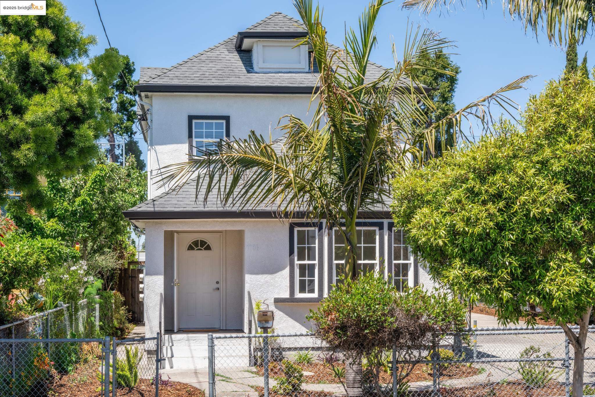 Detail Gallery Image 2 of 41 For 1086 61st St, Oakland,  CA 94608 - – Beds | – Baths