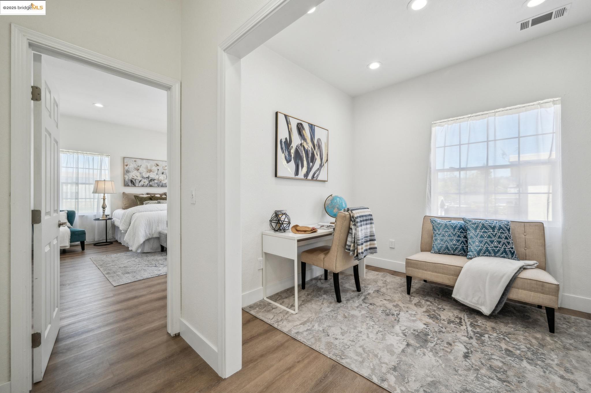 Detail Gallery Image 17 of 41 For 1086 61st St, Oakland,  CA 94608 - – Beds | – Baths