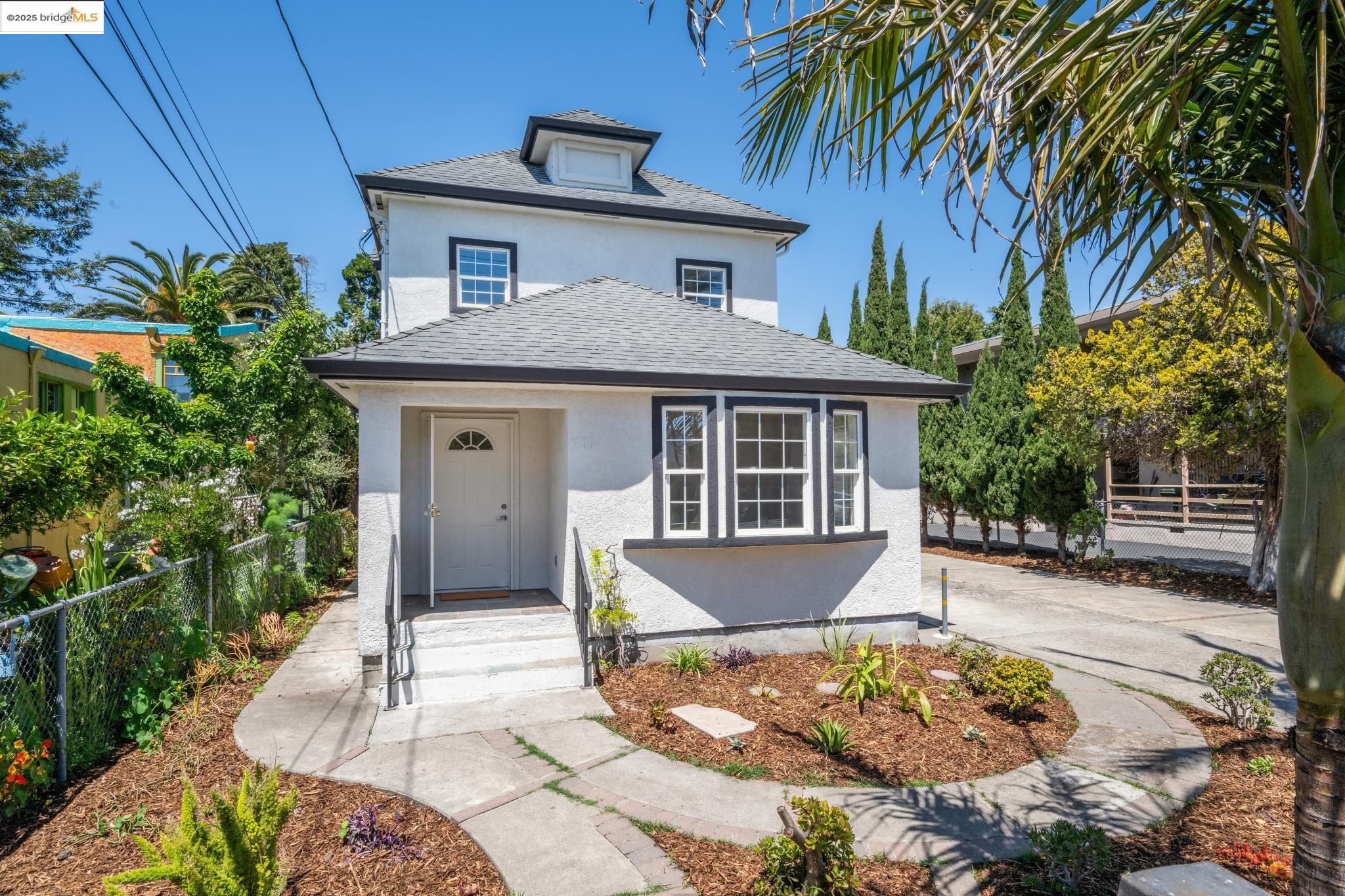 Detail Gallery Image 3 of 41 For 1086 61st St, Oakland,  CA 94608 - – Beds | – Baths