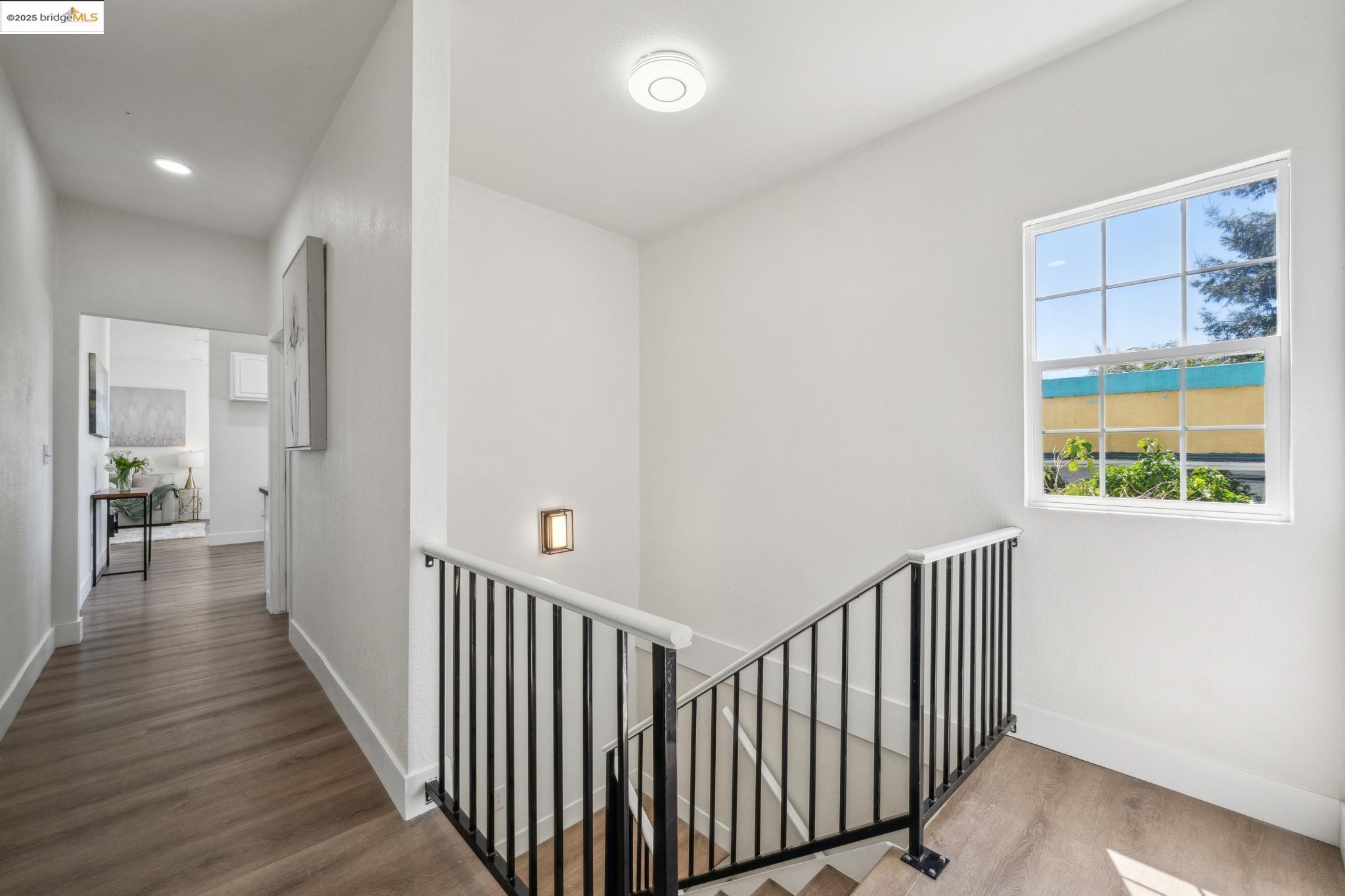 Detail Gallery Image 24 of 41 For 1086 61st St, Oakland,  CA 94608 - – Beds | – Baths