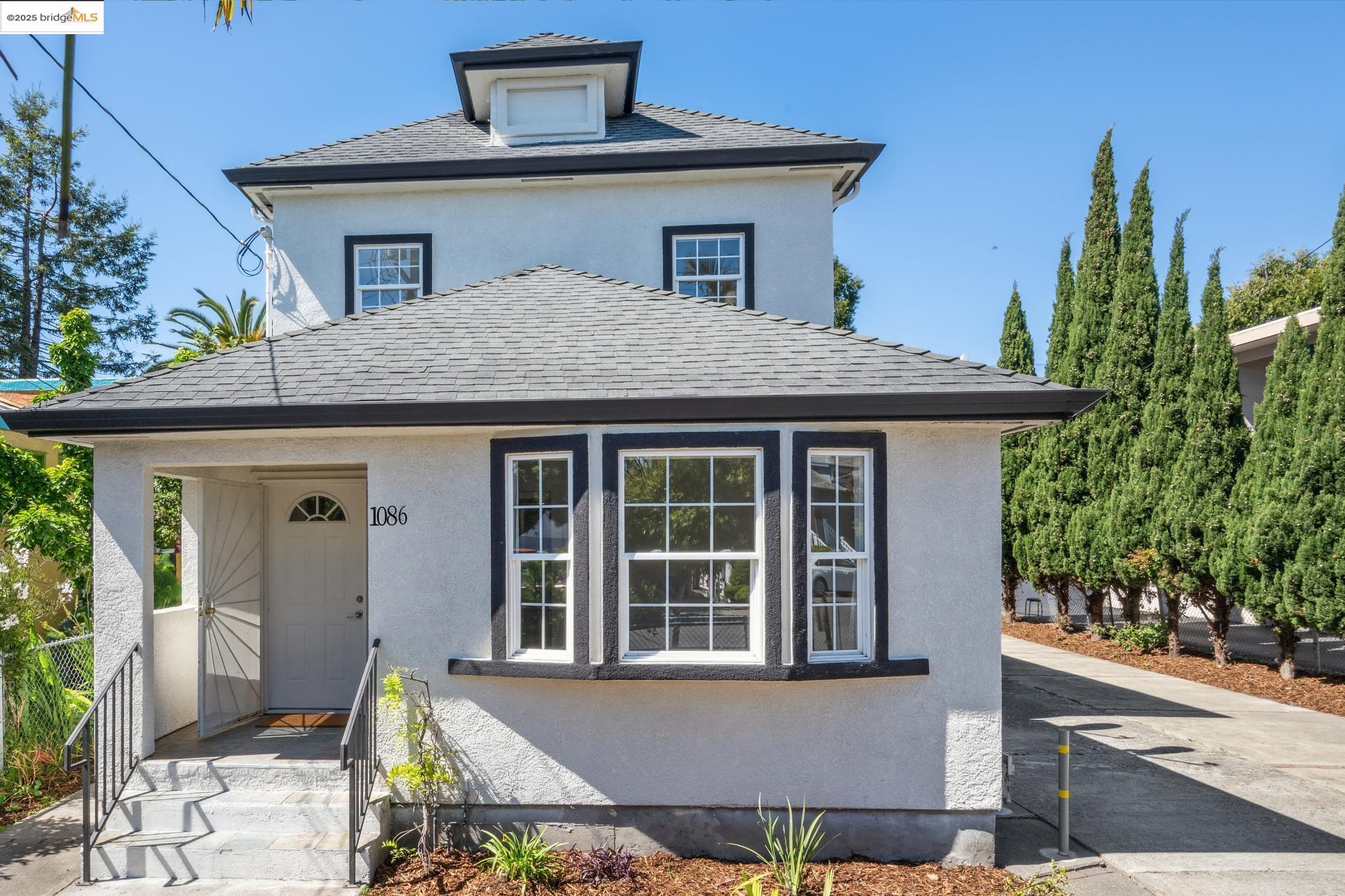 Detail Gallery Image 30 of 41 For 1086 61st St, Oakland,  CA 94608 - – Beds | – Baths
