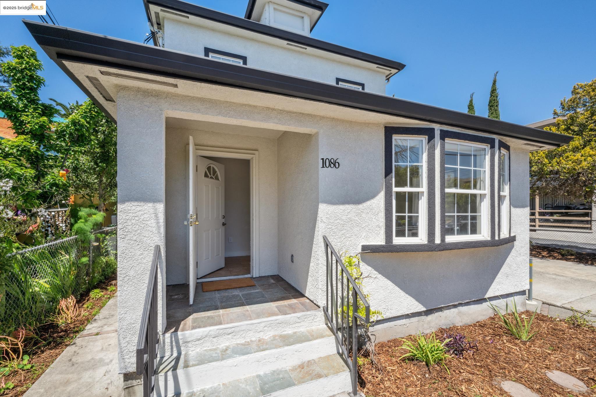Detail Gallery Image 31 of 41 For 1086 61st St, Oakland,  CA 94608 - – Beds | – Baths