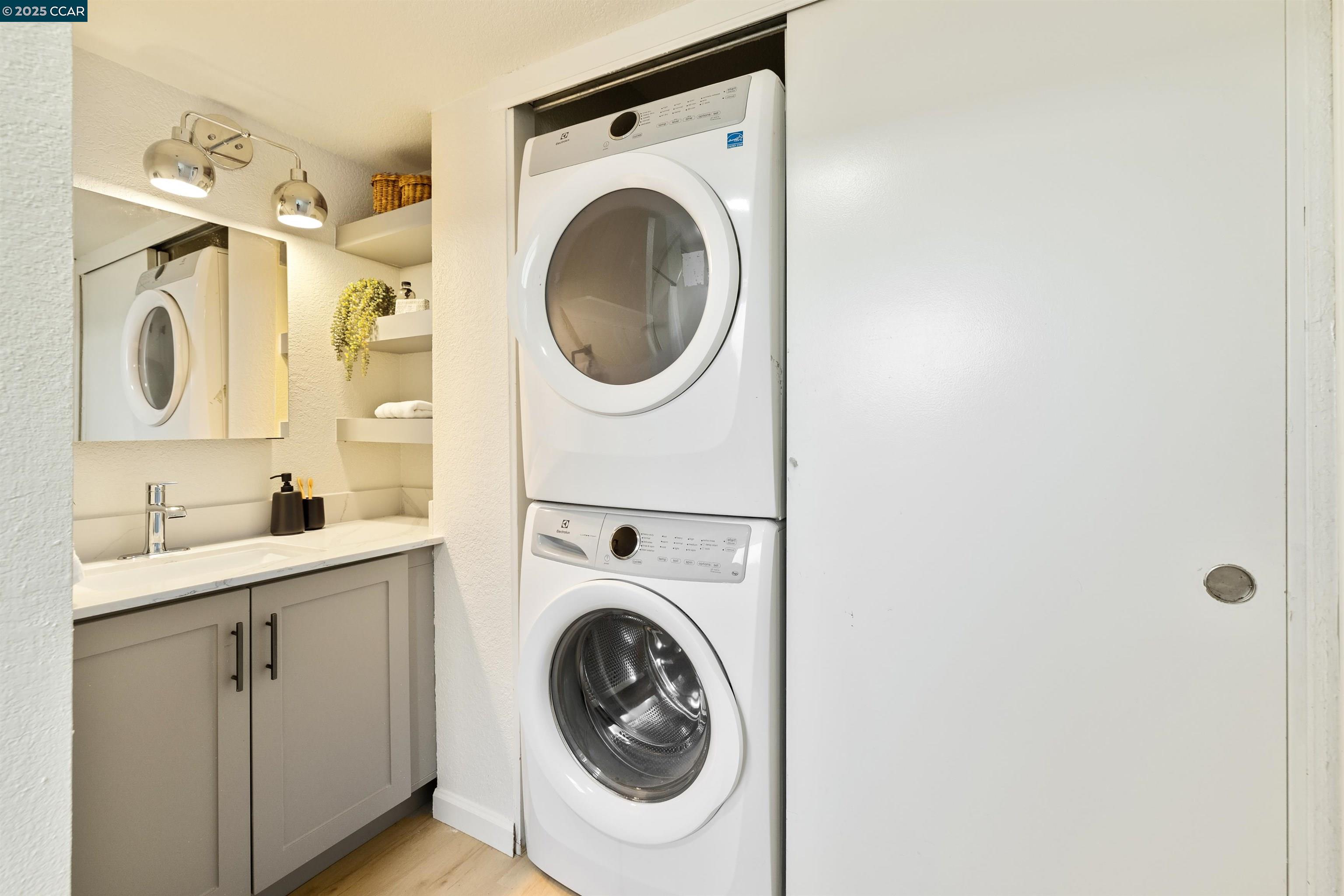 Detail Gallery Image 27 of 42 For 1019 Dornajo Way #110,  Sacramento,  CA 95825 - 2 Beds | 2 Baths