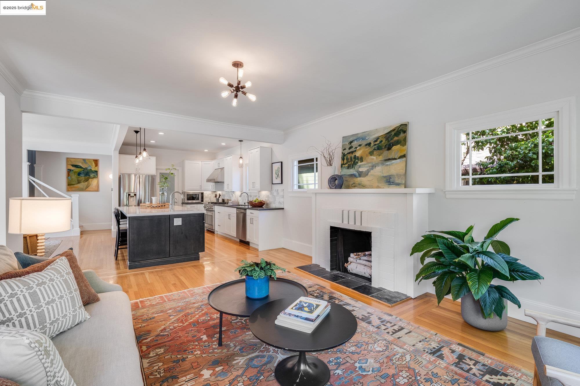 4057 Whittle Ave, Oakland, California 94602, 5 Bedrooms Bedrooms, 8 Rooms Rooms,2 BathroomsBathrooms,Residential,For Sale,4057 Whittle Ave,41097482
