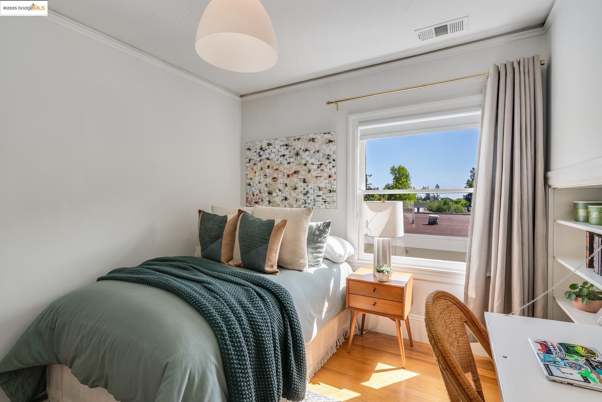 4057 Whittle Ave, Oakland, California 94602, 5 Bedrooms Bedrooms, 8 Rooms Rooms,2 BathroomsBathrooms,Residential,For Sale,4057 Whittle Ave,41097482