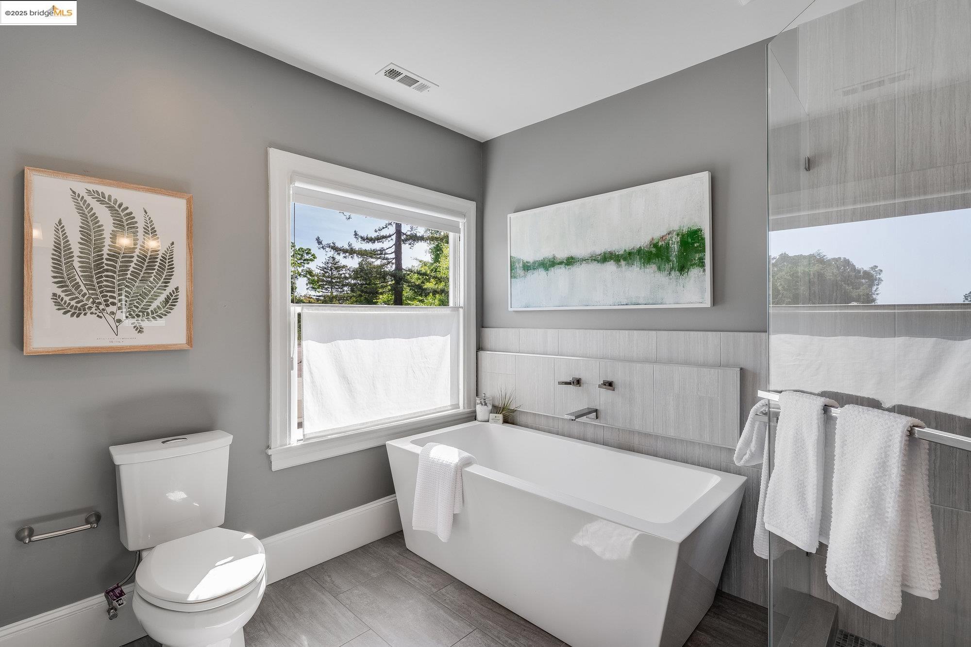4057 Whittle Ave, Oakland, California 94602, 5 Bedrooms Bedrooms, 8 Rooms Rooms,2 BathroomsBathrooms,Residential,For Sale,4057 Whittle Ave,41097482