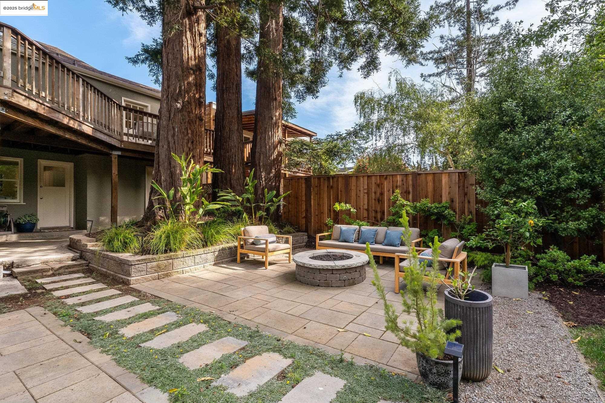 4057 Whittle Ave, Oakland, California 94602, 5 Bedrooms Bedrooms, 8 Rooms Rooms,2 BathroomsBathrooms,Residential,For Sale,4057 Whittle Ave,41097482