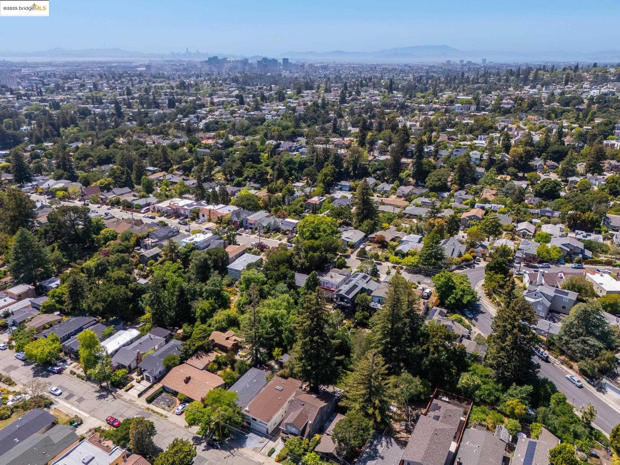4057 Whittle Ave, Oakland, California 94602, 5 Bedrooms Bedrooms, 8 Rooms Rooms,2 BathroomsBathrooms,Residential,For Sale,4057 Whittle Ave,41097482