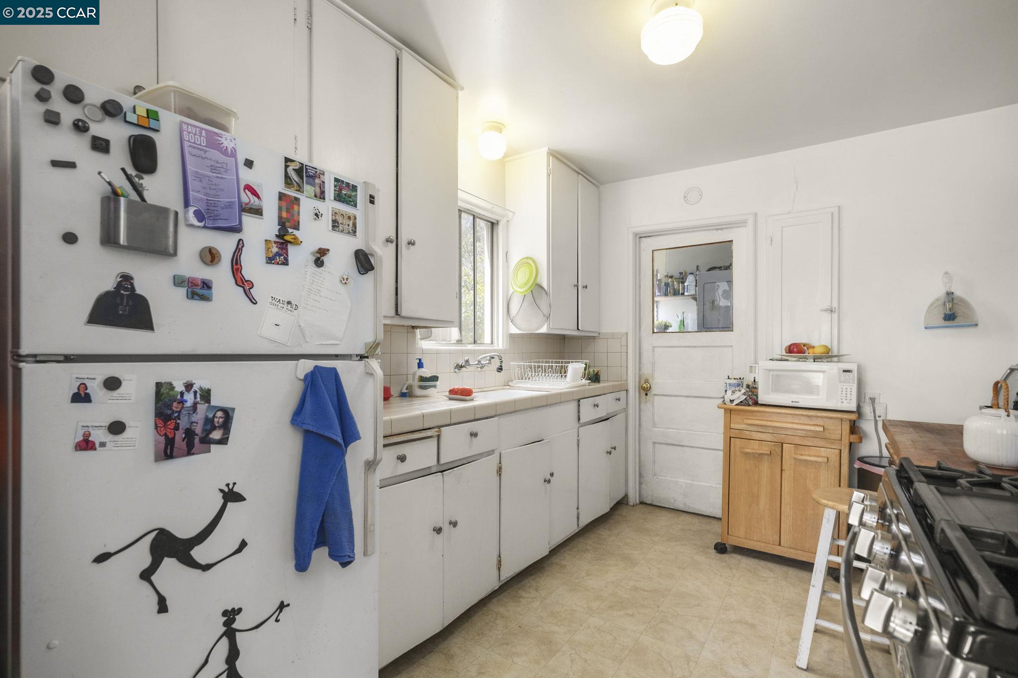 Detail Gallery Image 11 of 60 For 742 Adams Street, Albany,  CA 94706-1110 - – Beds | – Baths