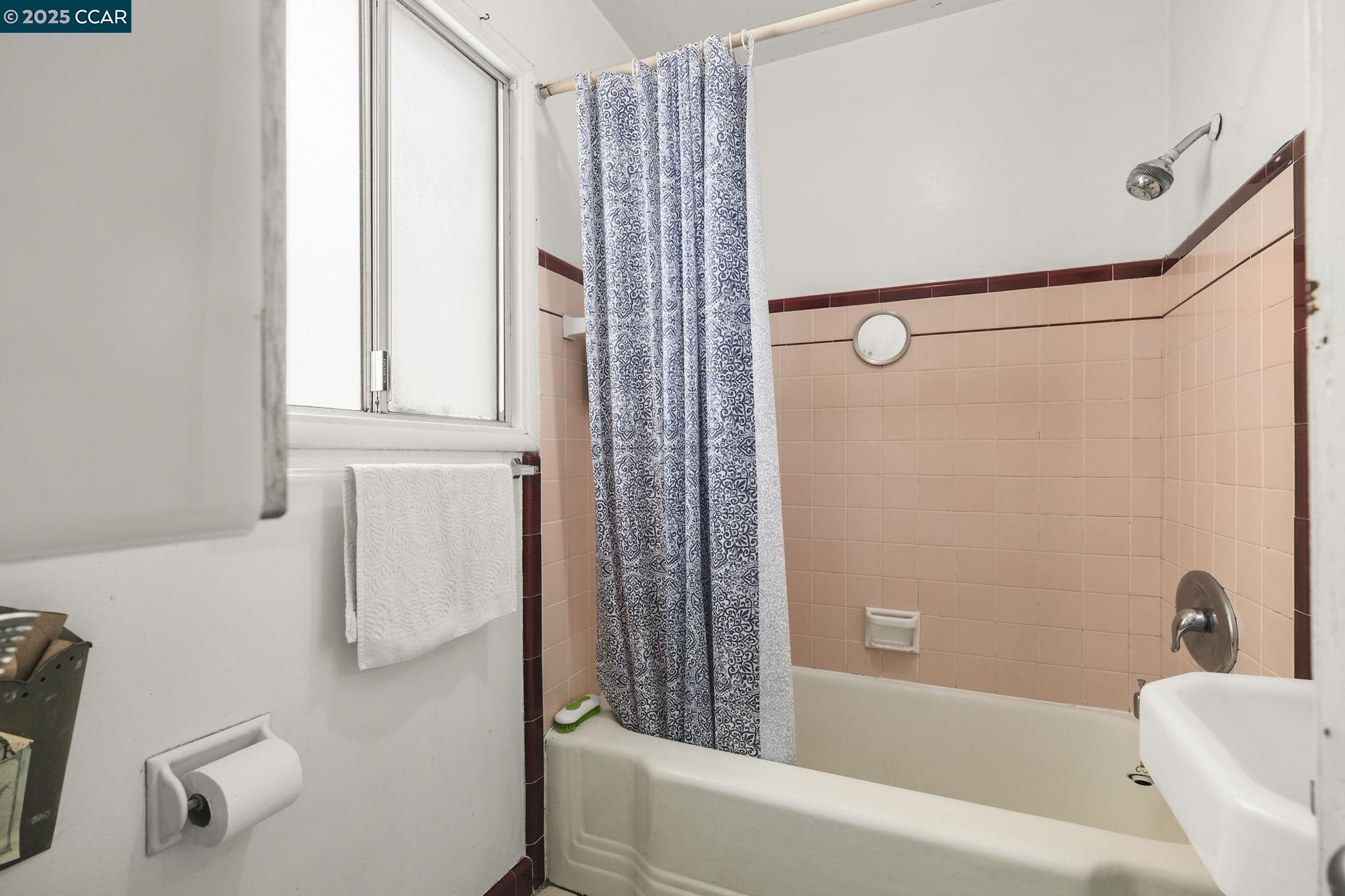 Detail Gallery Image 16 of 60 For 742 Adams Street, Albany,  CA 94706-1110 - – Beds | – Baths