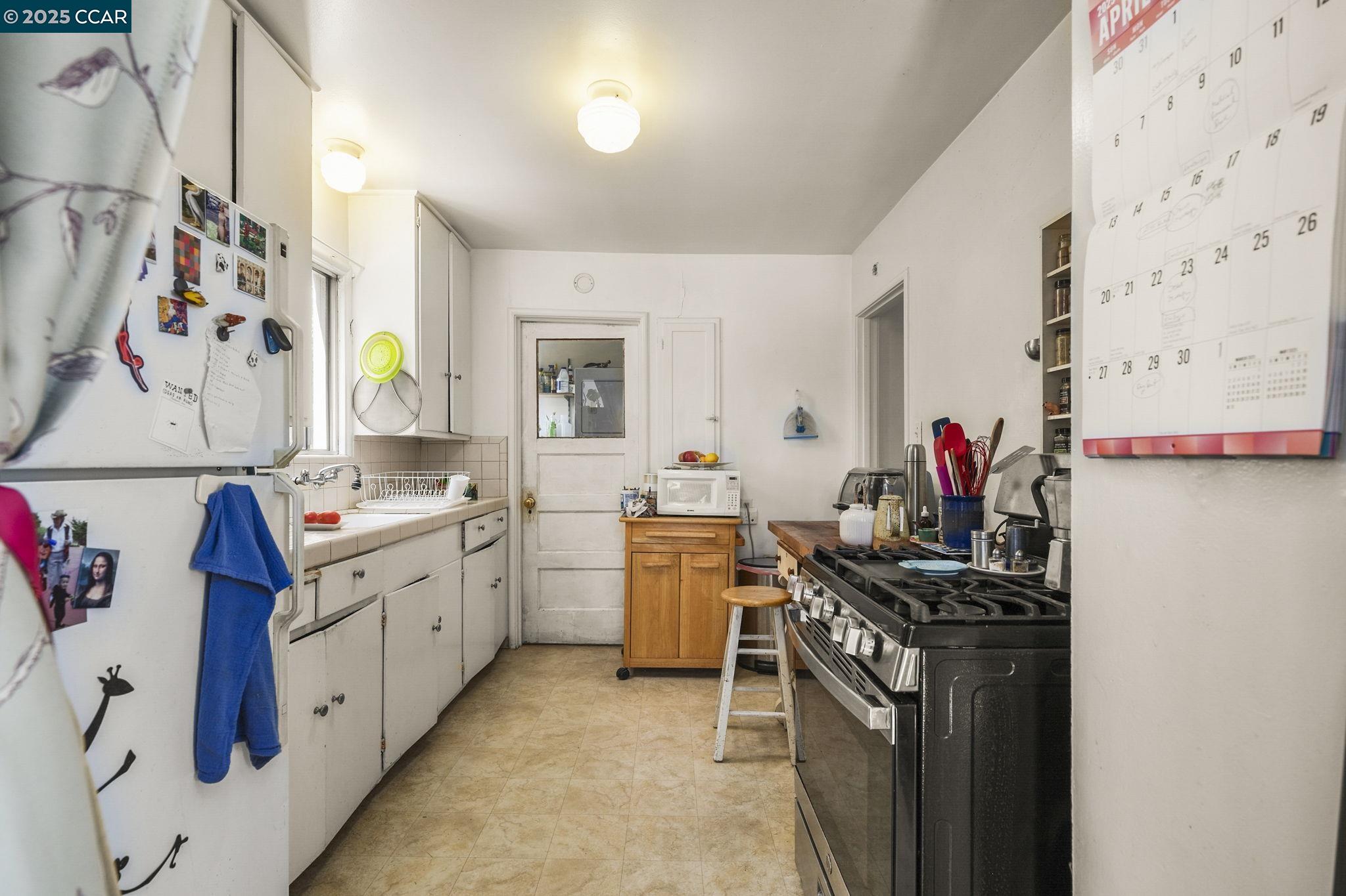 Detail Gallery Image 10 of 60 For 742 Adams Street, Albany,  CA 94706-1110 - – Beds | – Baths