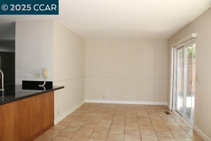 Detail Gallery Image 12 of 35 For 2710 Doidge Ave, Pinole,  CA 94564 - 3 Beds | 2 Baths