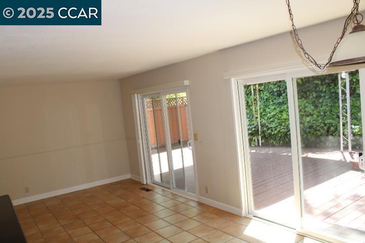 Detail Gallery Image 13 of 35 For 2710 Doidge Ave, Pinole,  CA 94564 - 3 Beds | 2 Baths
