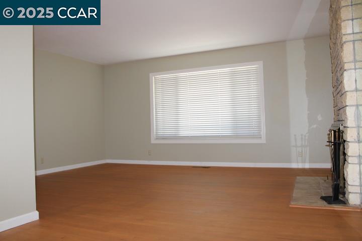 Detail Gallery Image 5 of 35 For 2710 Doidge Ave, Pinole,  CA 94564 - 3 Beds | 2 Baths