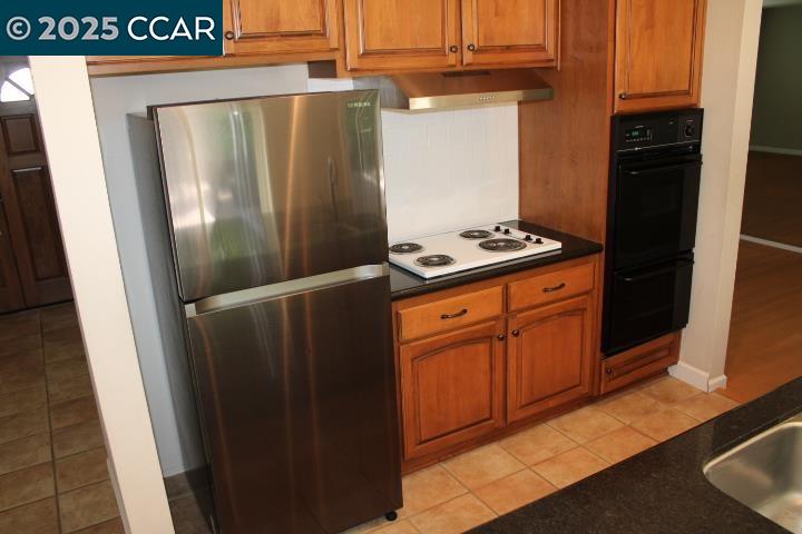 Detail Gallery Image 6 of 35 For 2710 Doidge Ave, Pinole,  CA 94564 - 3 Beds | 2 Baths