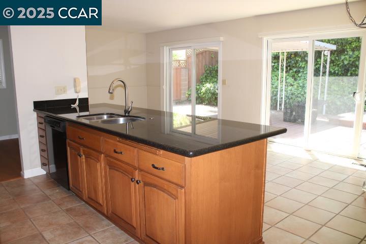 Detail Gallery Image 7 of 35 For 2710 Doidge Ave, Pinole,  CA 94564 - 3 Beds | 2 Baths
