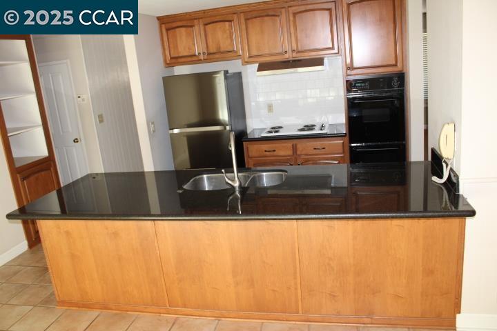 Detail Gallery Image 9 of 35 For 2710 Doidge Ave, Pinole,  CA 94564 - 3 Beds | 2 Baths