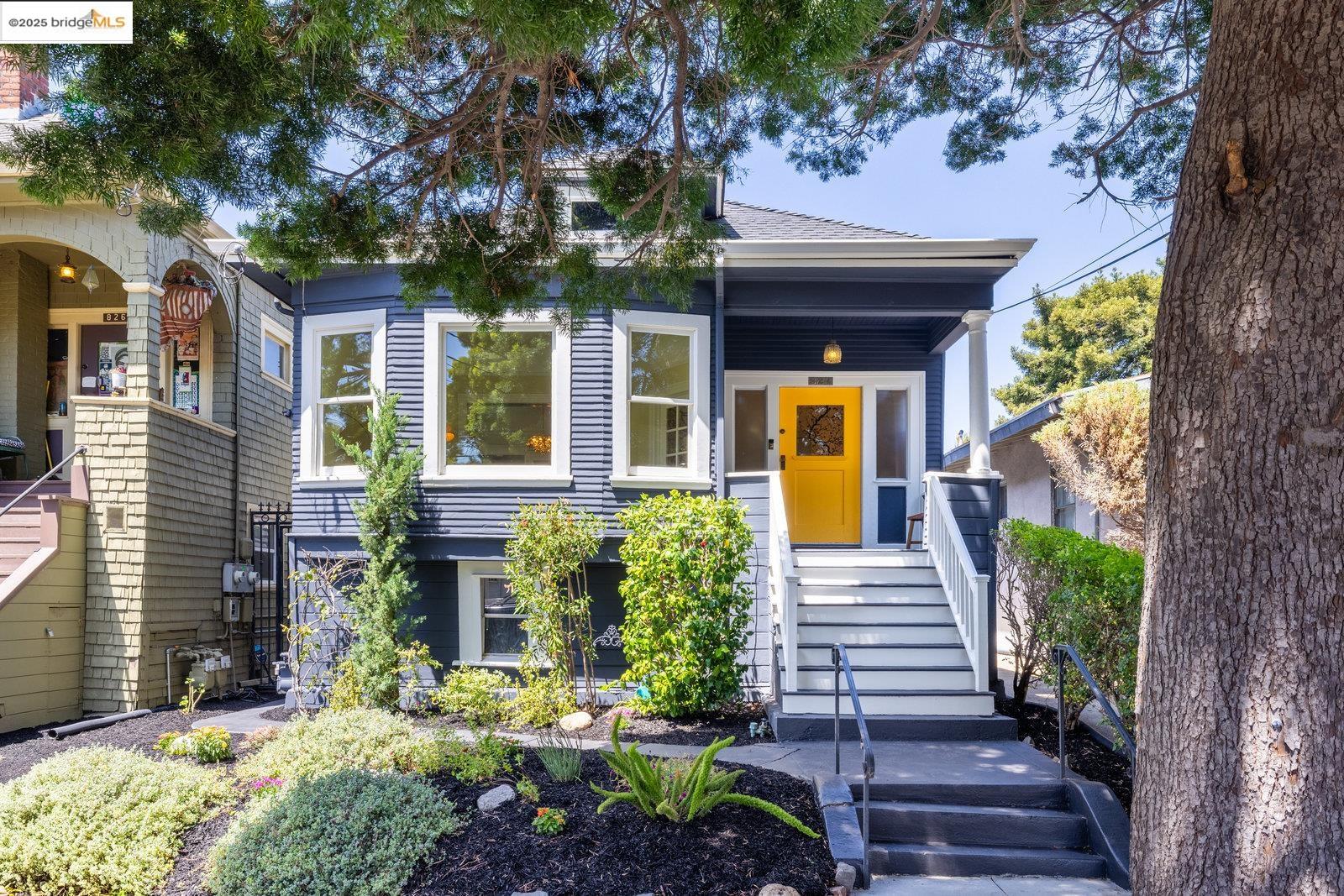 Detail Gallery Image 1 of 42 For 824 Arlington Avenue, Oakland,  CA 94608 - 2 Beds | 1 Baths